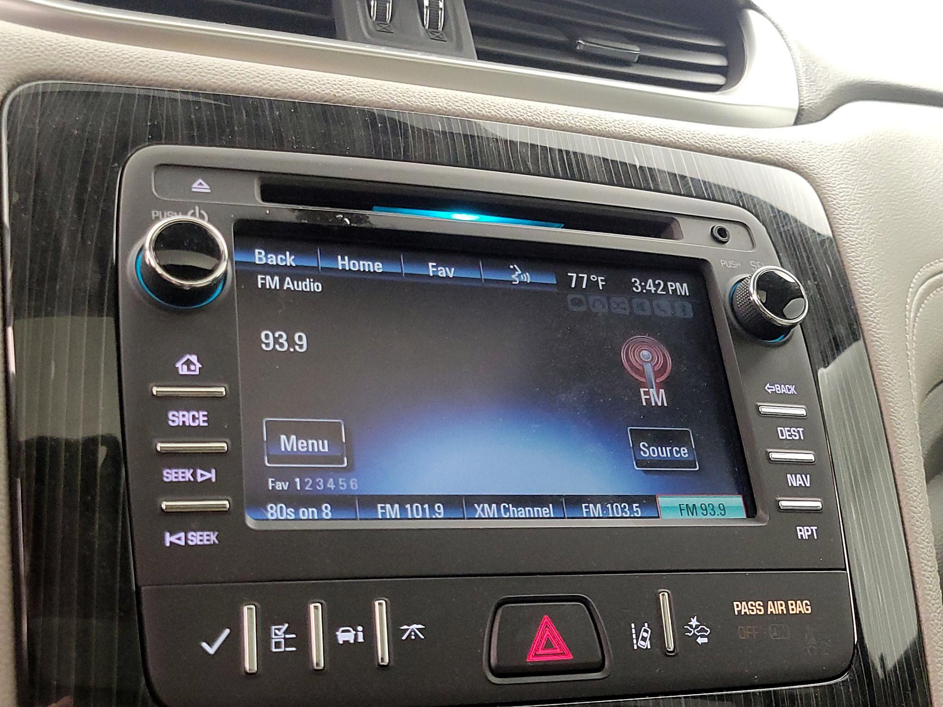 Thumbnail: 2016 Chevrolet Traverse - 15