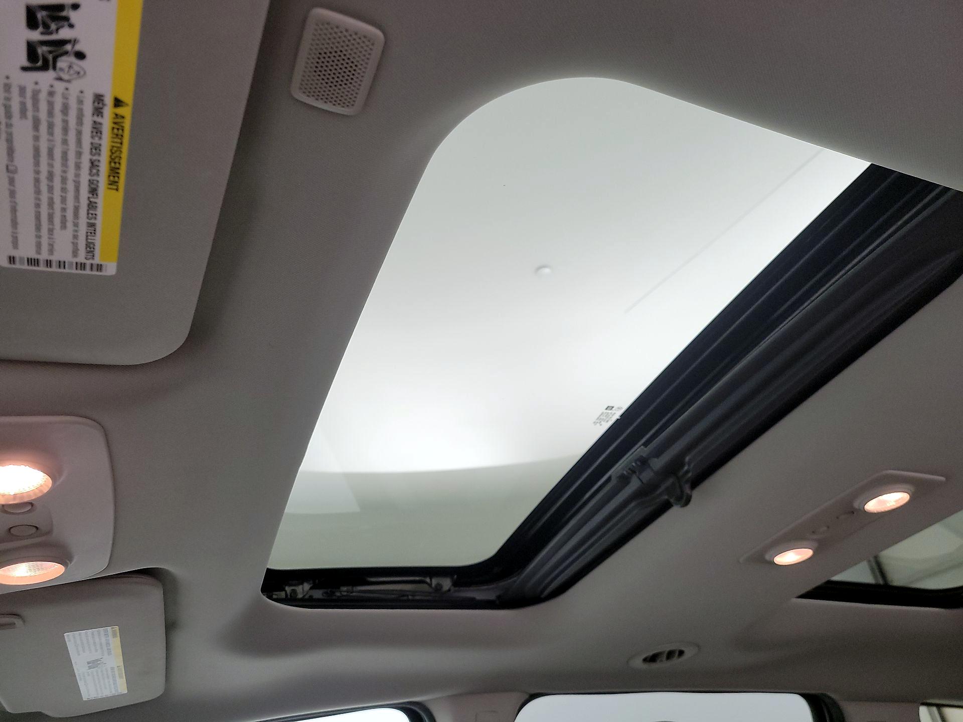 Thumbnail: 2016 Chevrolet Traverse - 19