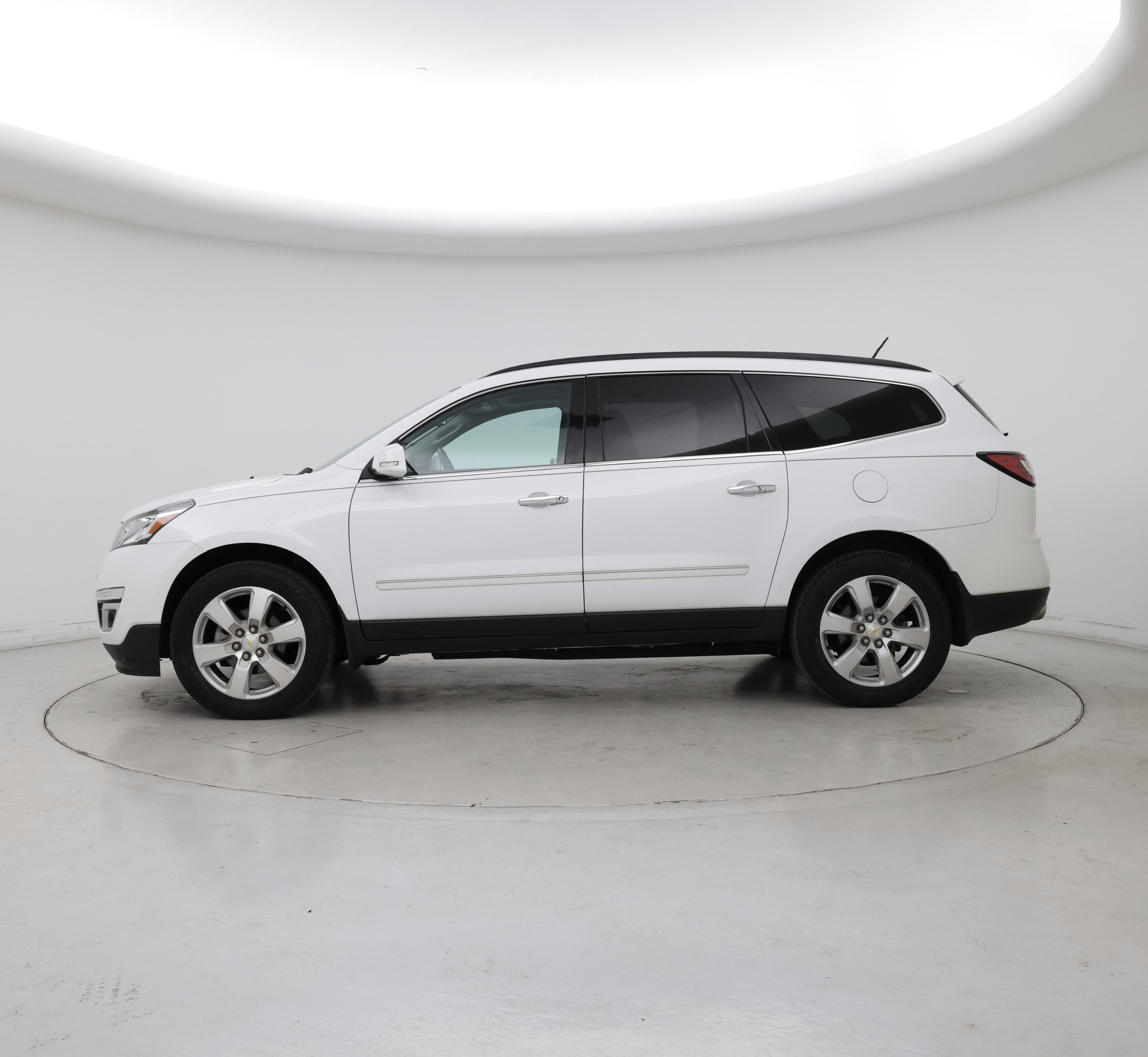 Thumbnail: 2016 Chevrolet Traverse - 3