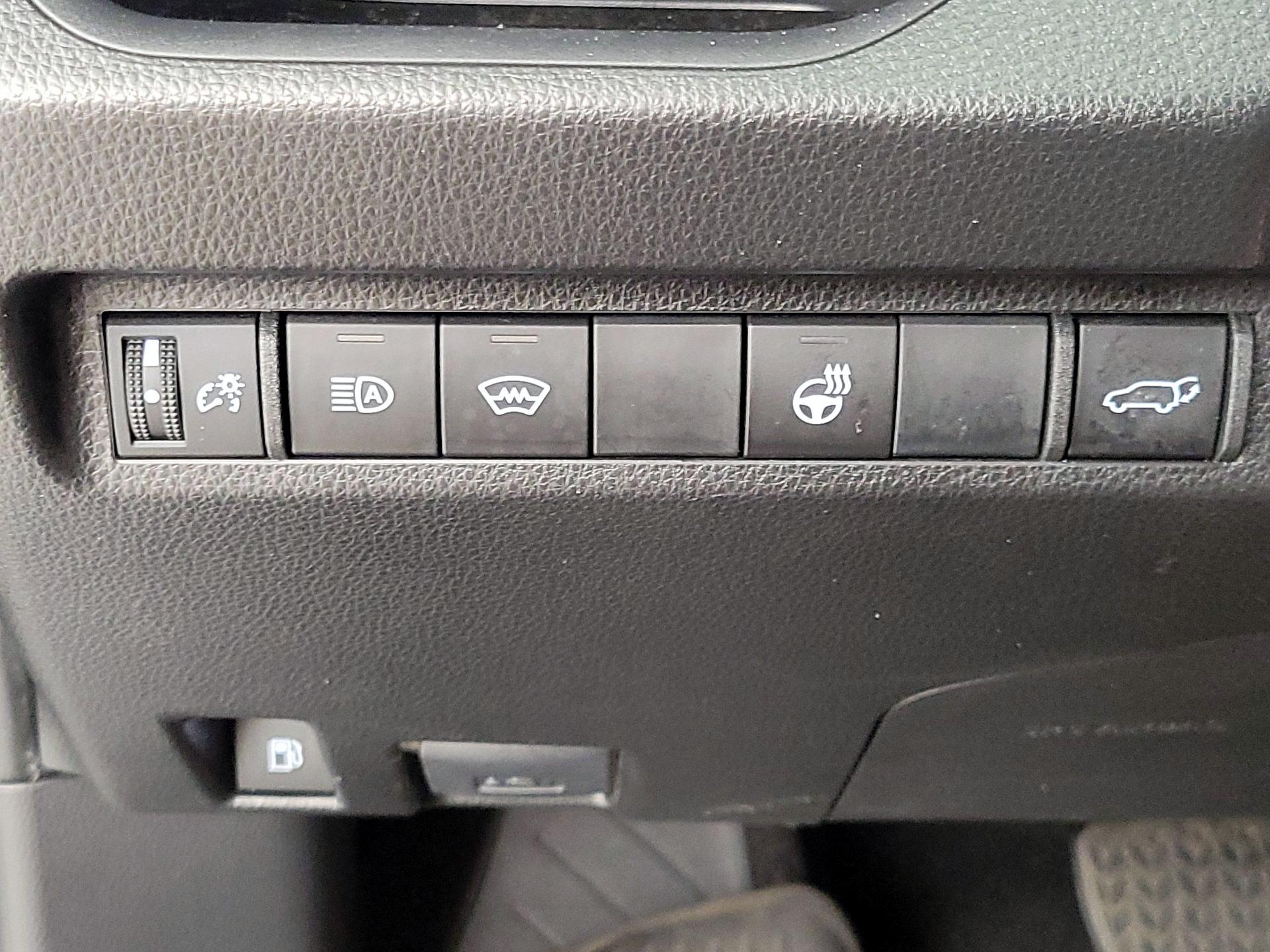 Thumbnail: 2023 Toyota RAV4 - 13