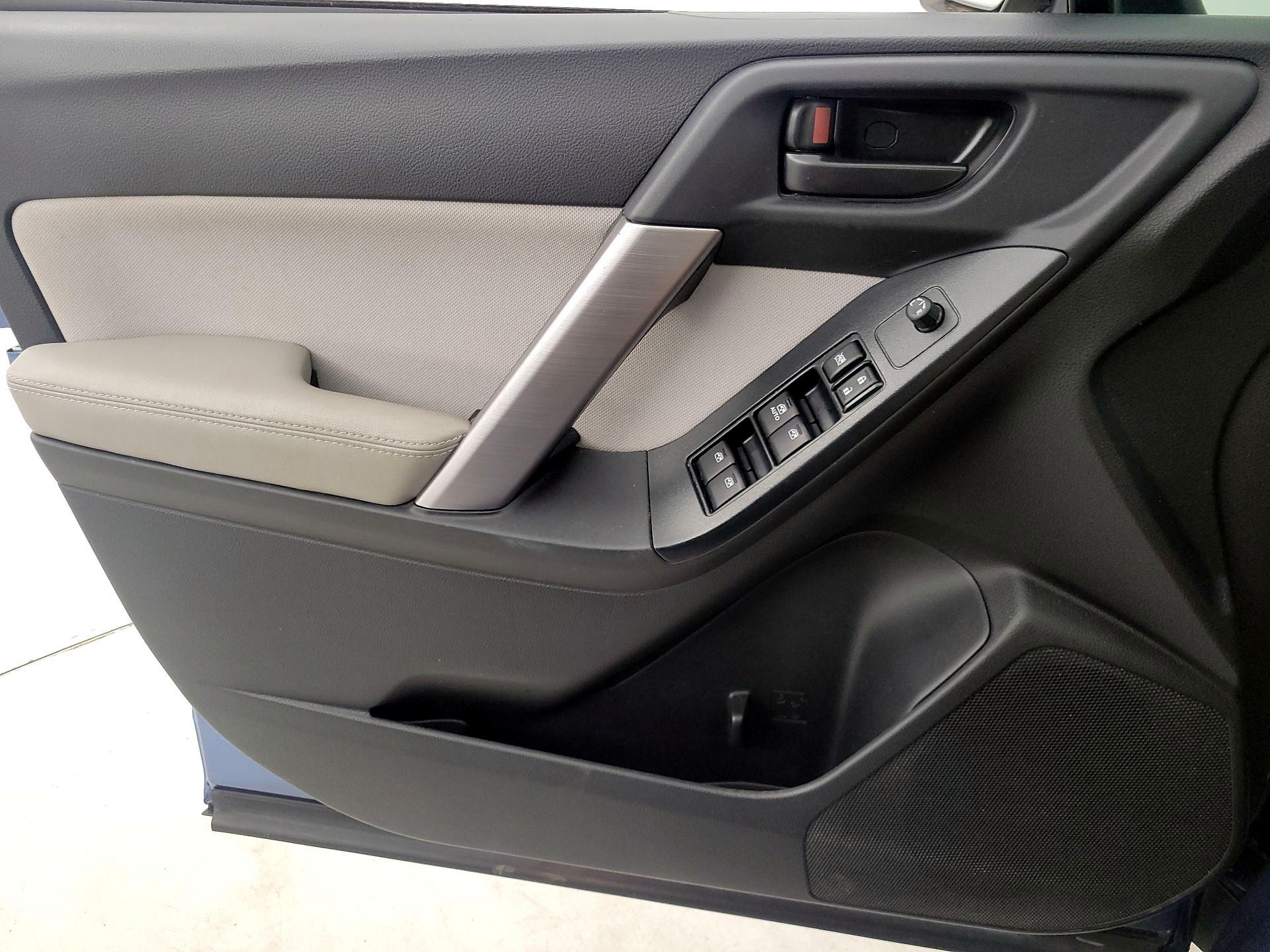 Thumbnail: 2016 Subaru Forester - 12