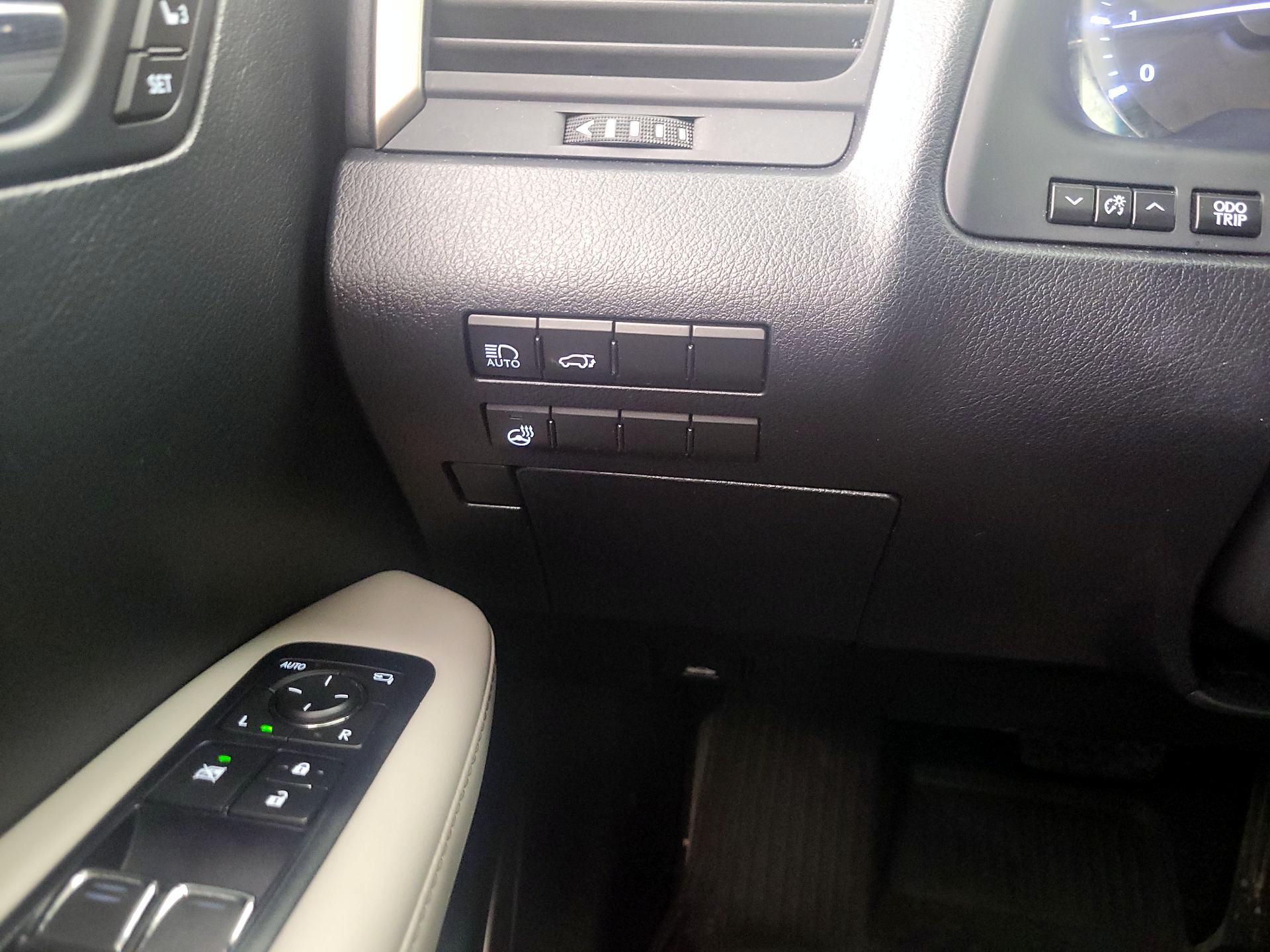 Thumbnail: 2019 Lexus RX - 13