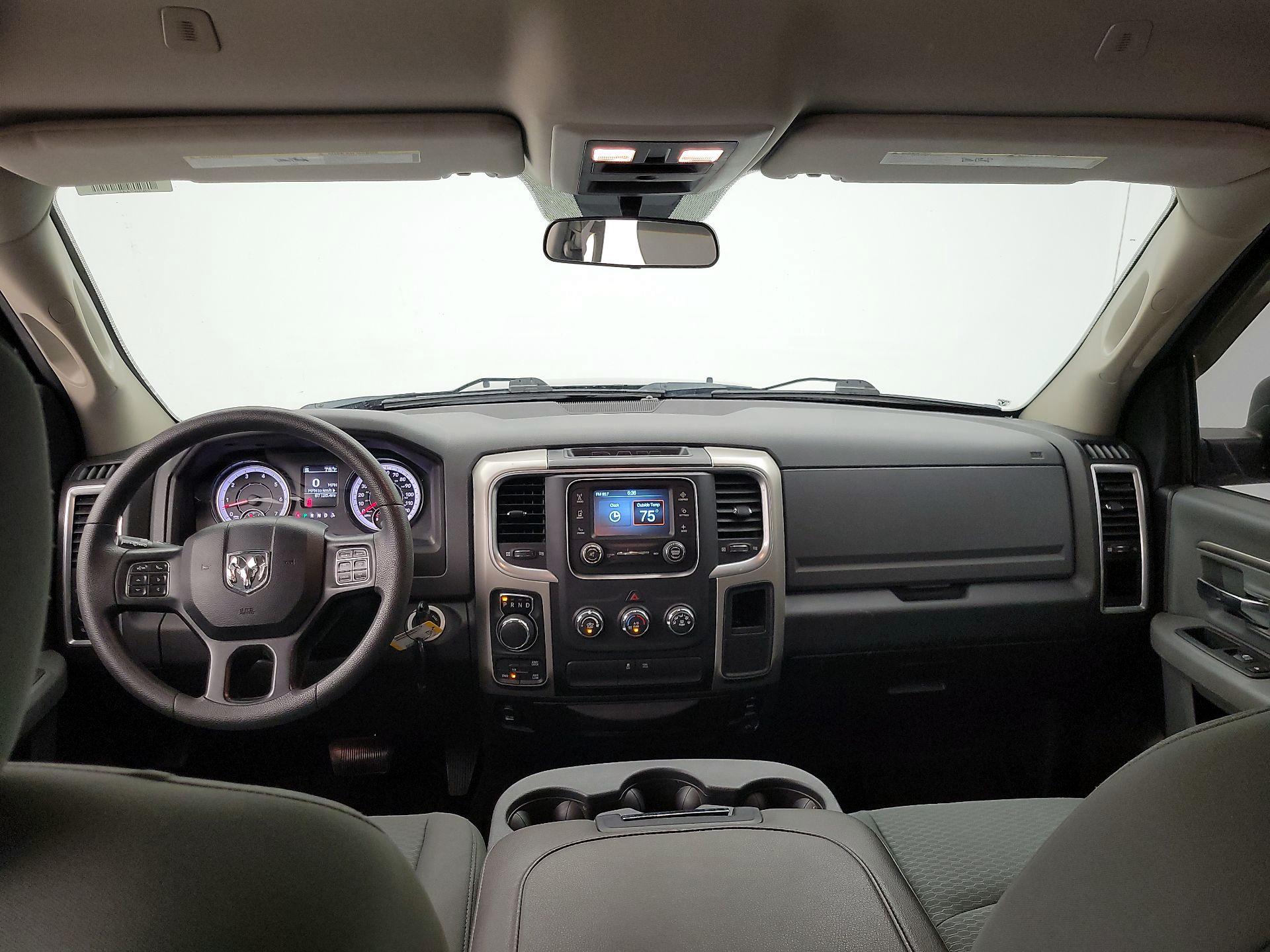 Thumbnail: 2019 RAM 1500 Classic - 9