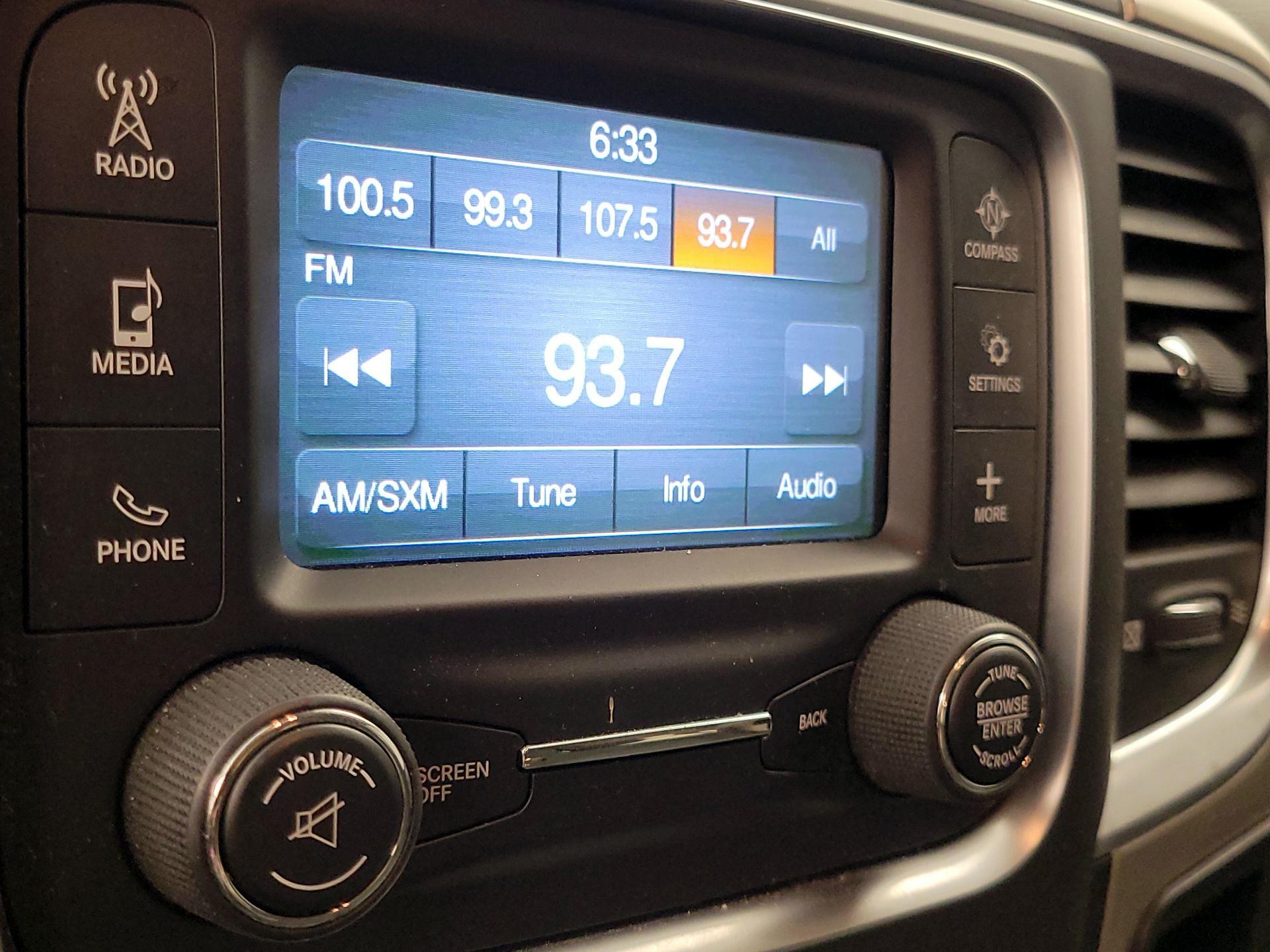 Thumbnail: 2019 RAM 1500 Classic - 15