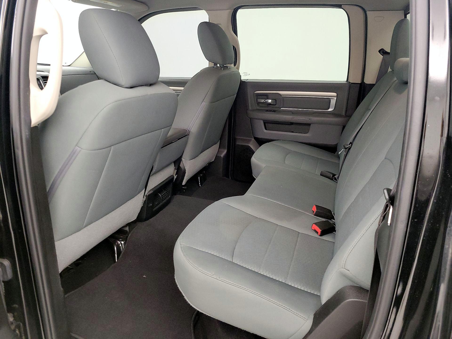Thumbnail: 2019 RAM 1500 Classic - 19