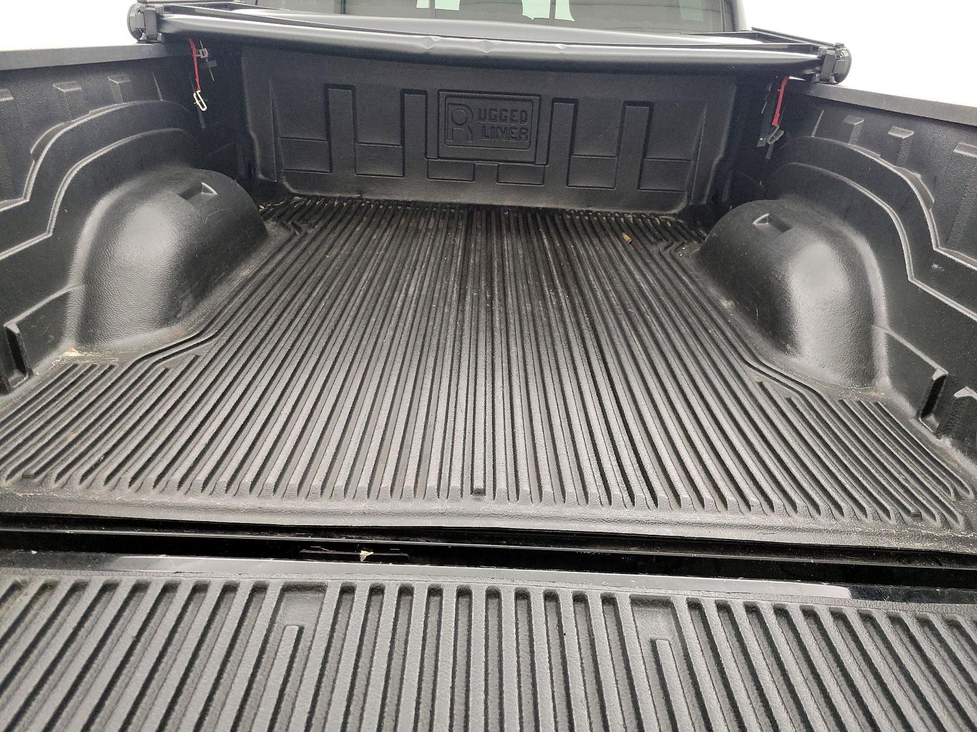 Thumbnail: 2019 RAM 1500 Classic - 20