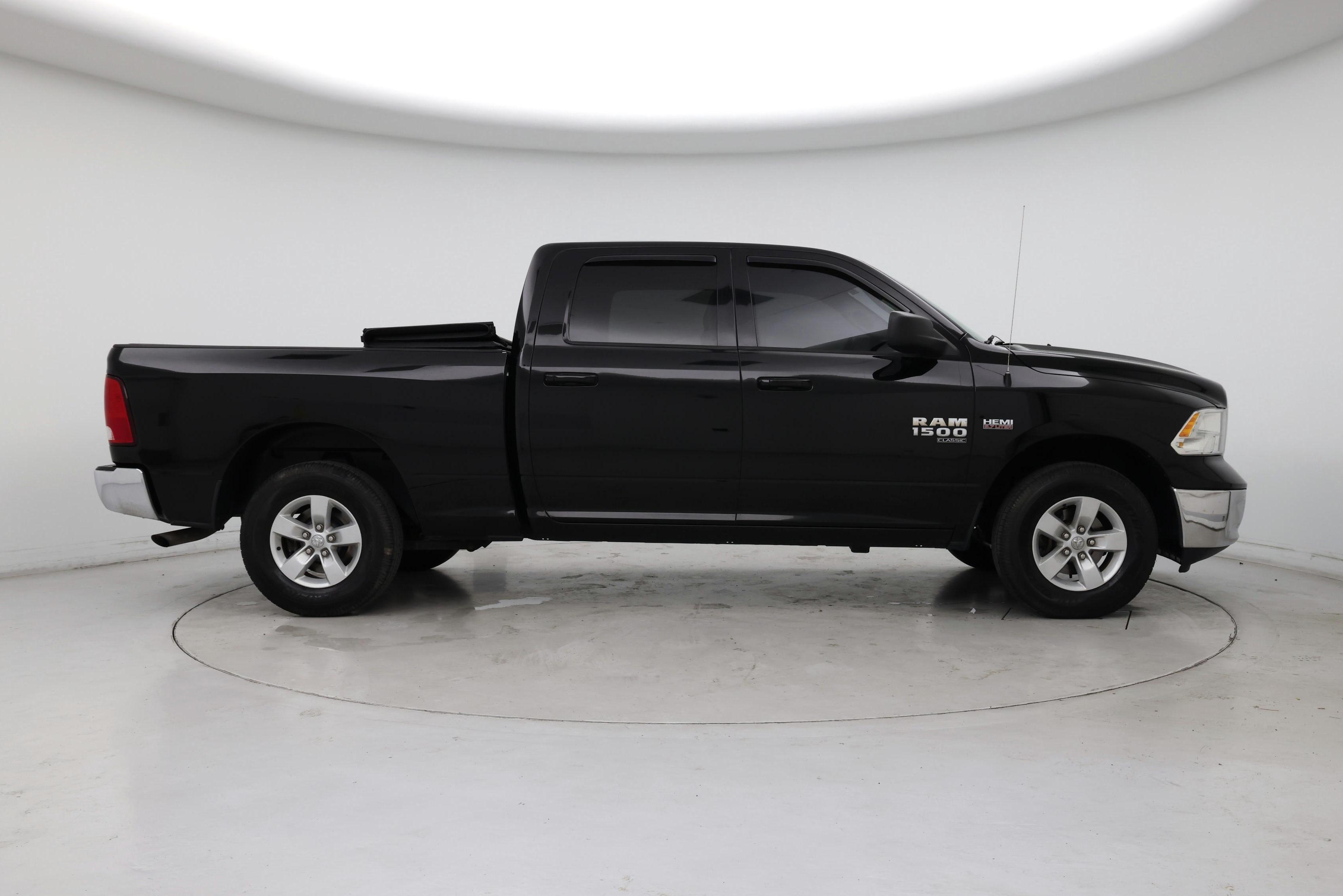 Thumbnail: 2019 RAM 1500 Classic - 7
