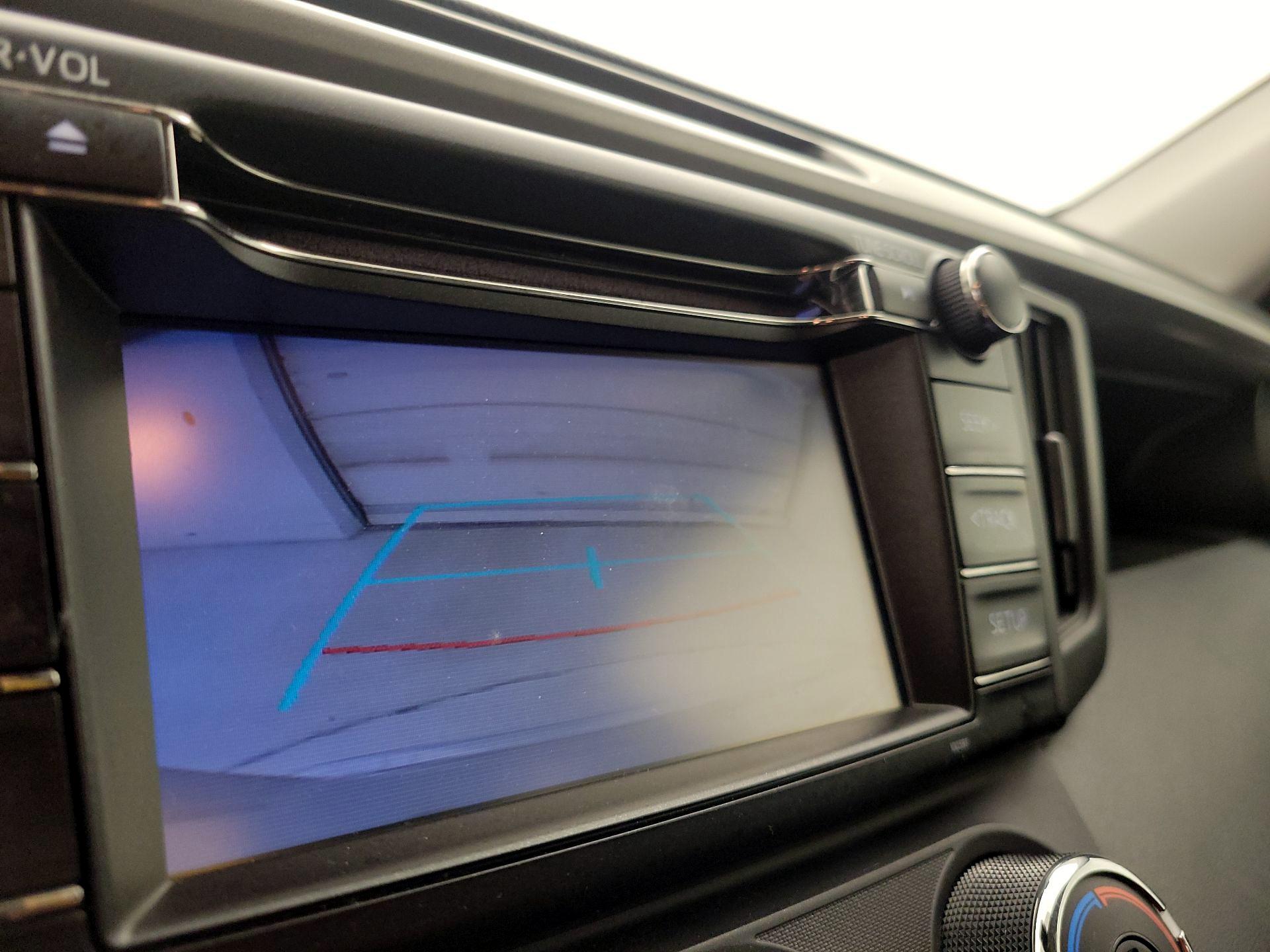 Thumbnail: 2018 Toyota RAV4 - 14