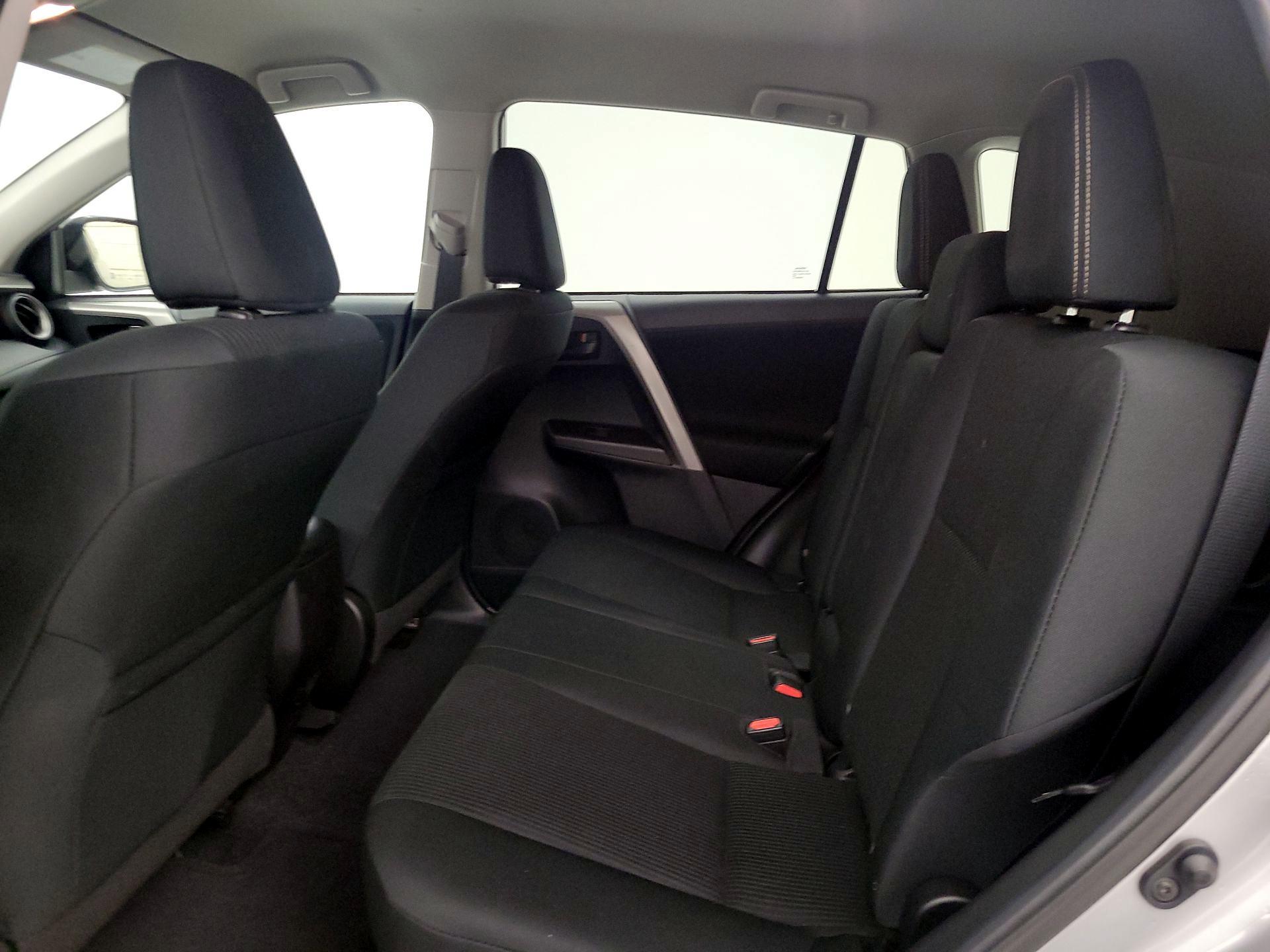 Thumbnail: 2018 Toyota RAV4 - 19