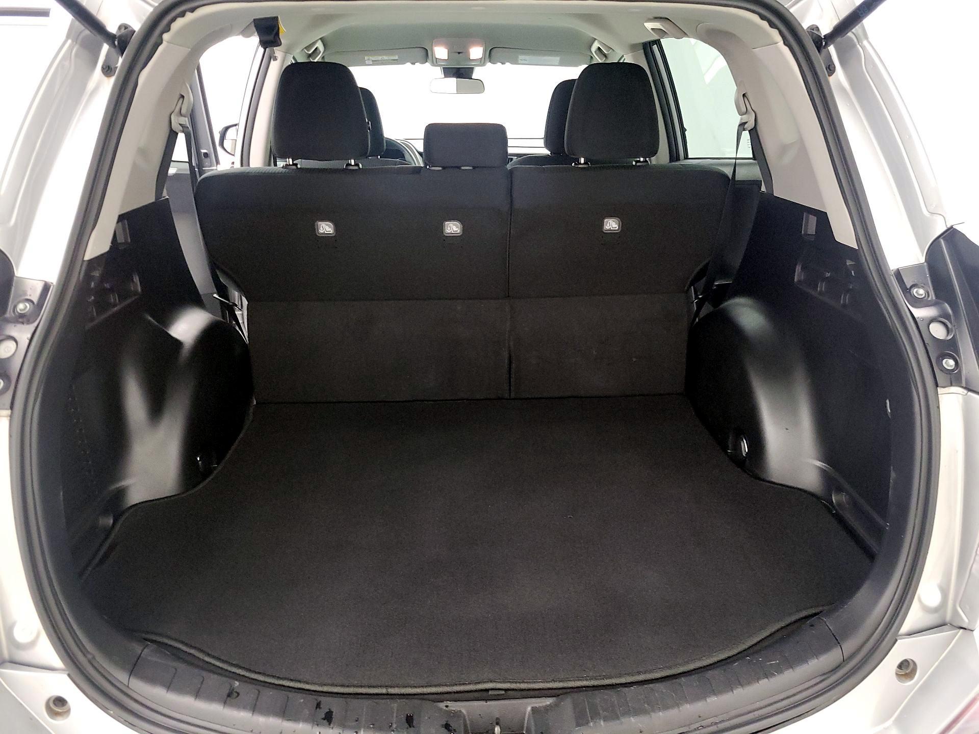 Thumbnail: 2018 Toyota RAV4 - 20