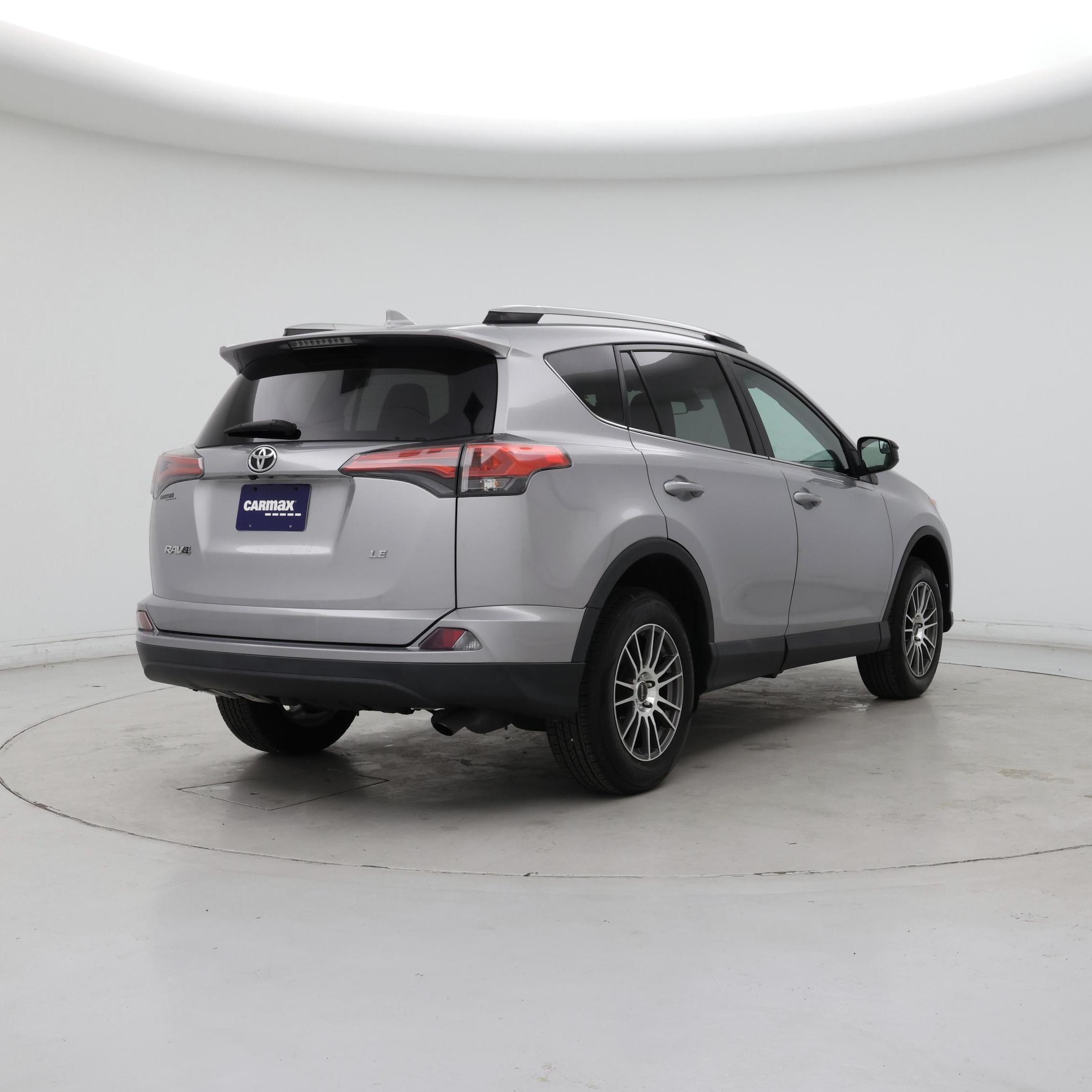 Thumbnail: 2018 Toyota RAV4 - 8