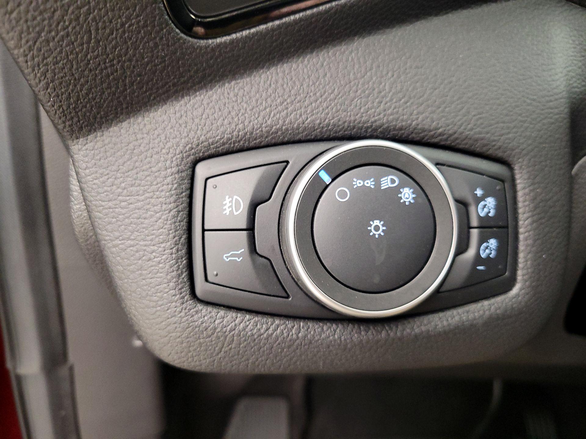 Thumbnail: 2019 Ford Escape - 11