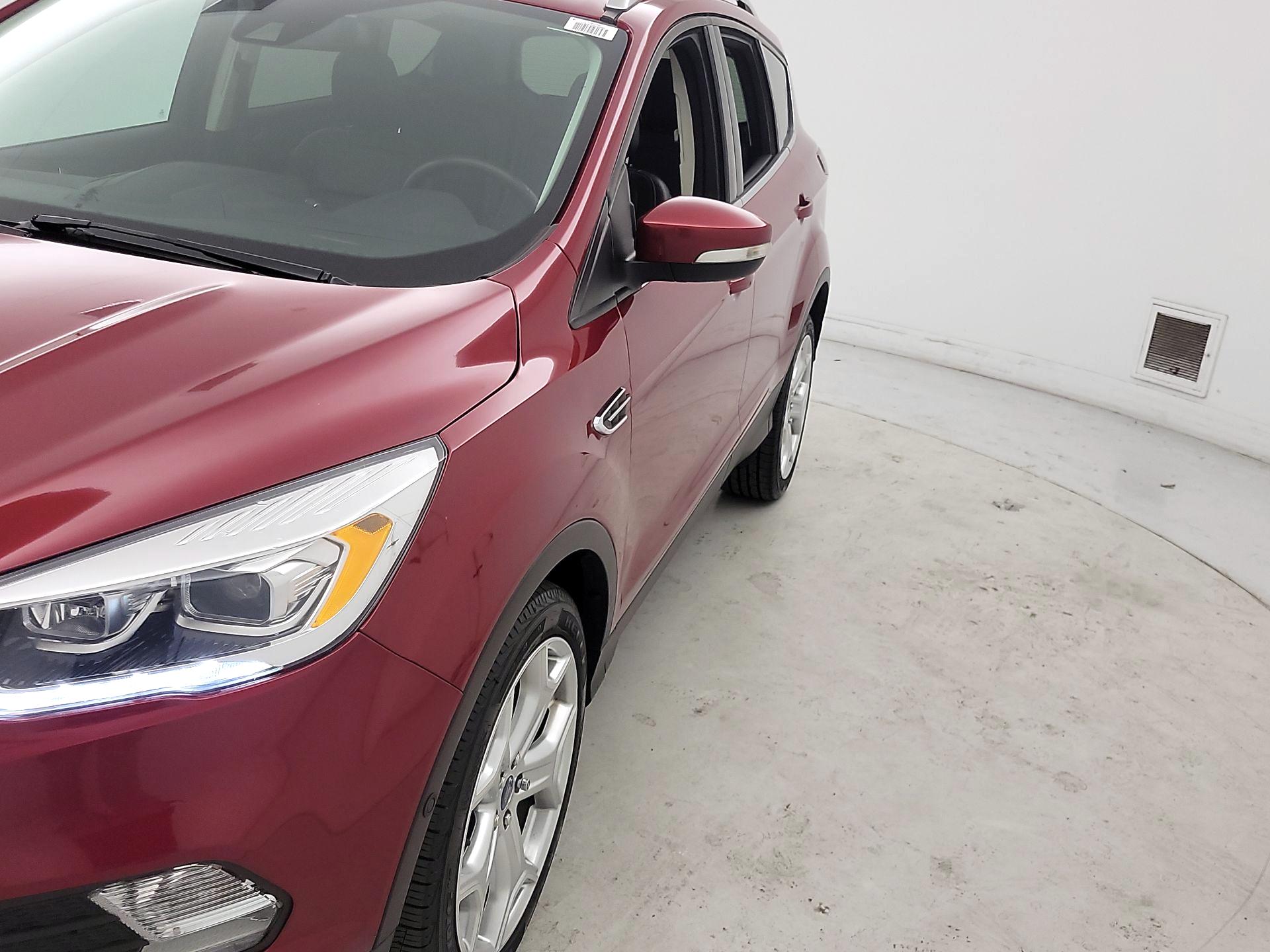 Thumbnail: 2019 Ford Escape - 3