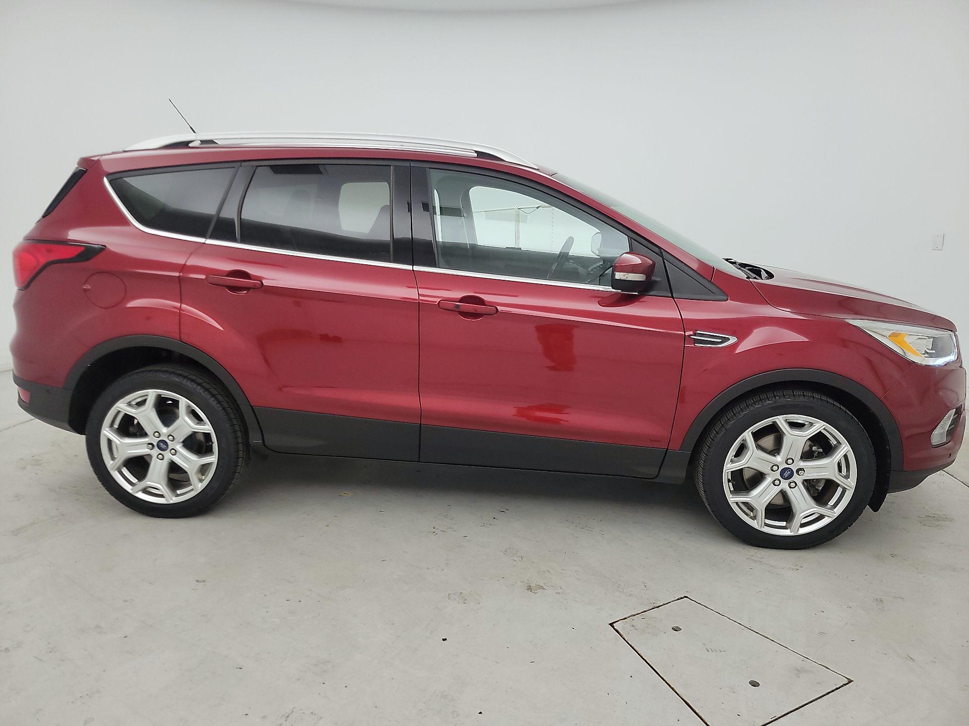 Thumbnail: 2019 Ford Escape - 4