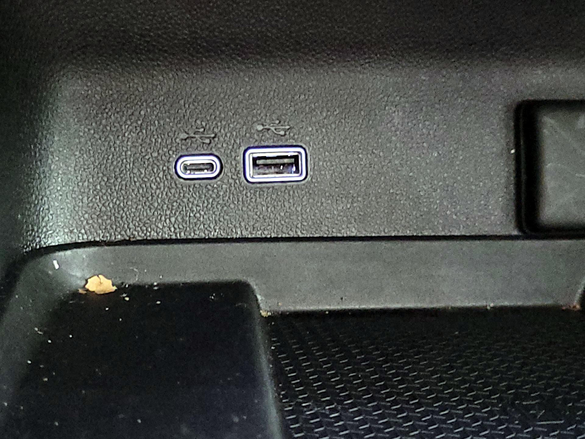 Thumbnail: 2024 Chevrolet Traverse - 16