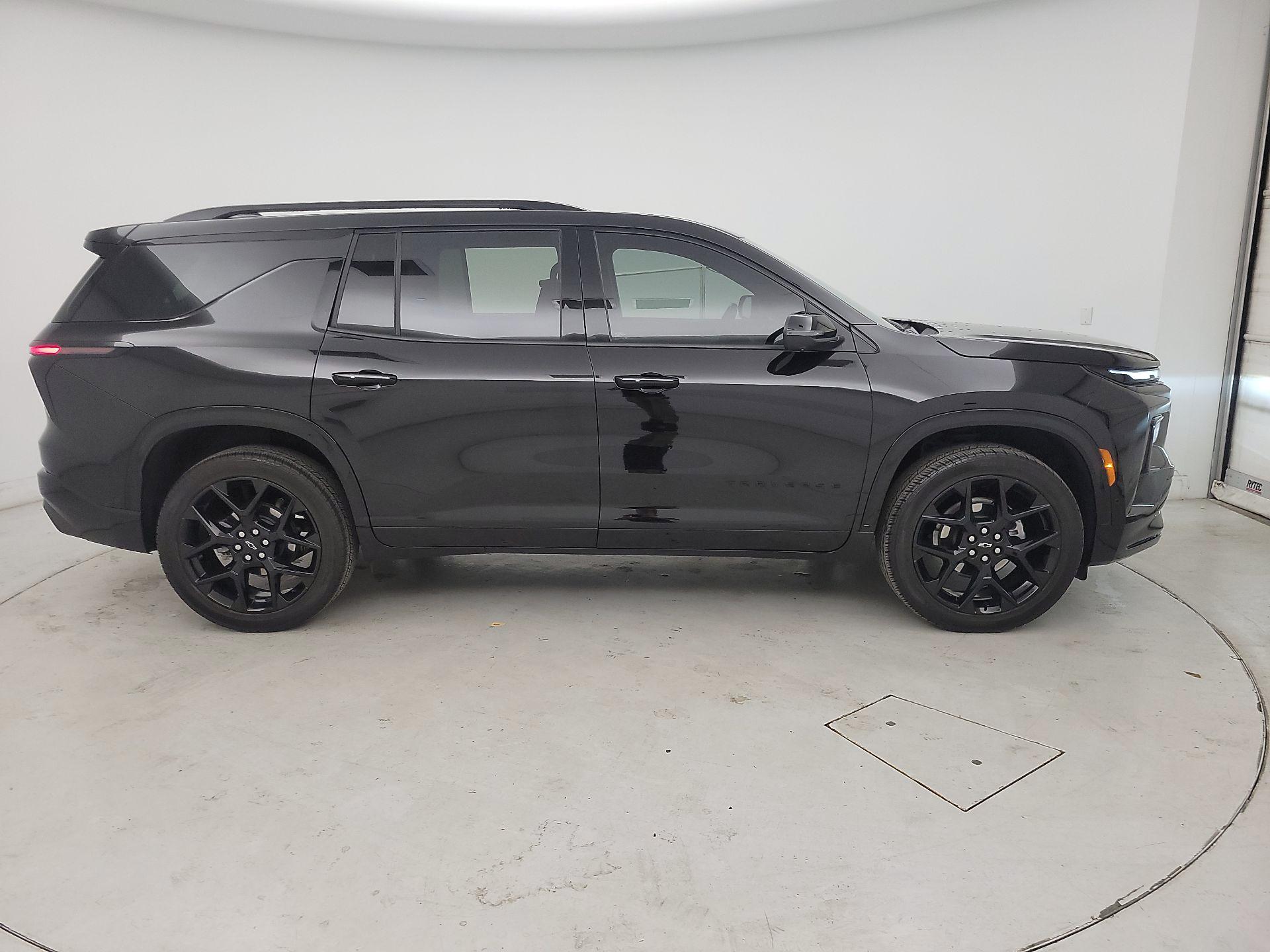 Thumbnail: 2024 Chevrolet Traverse - 4