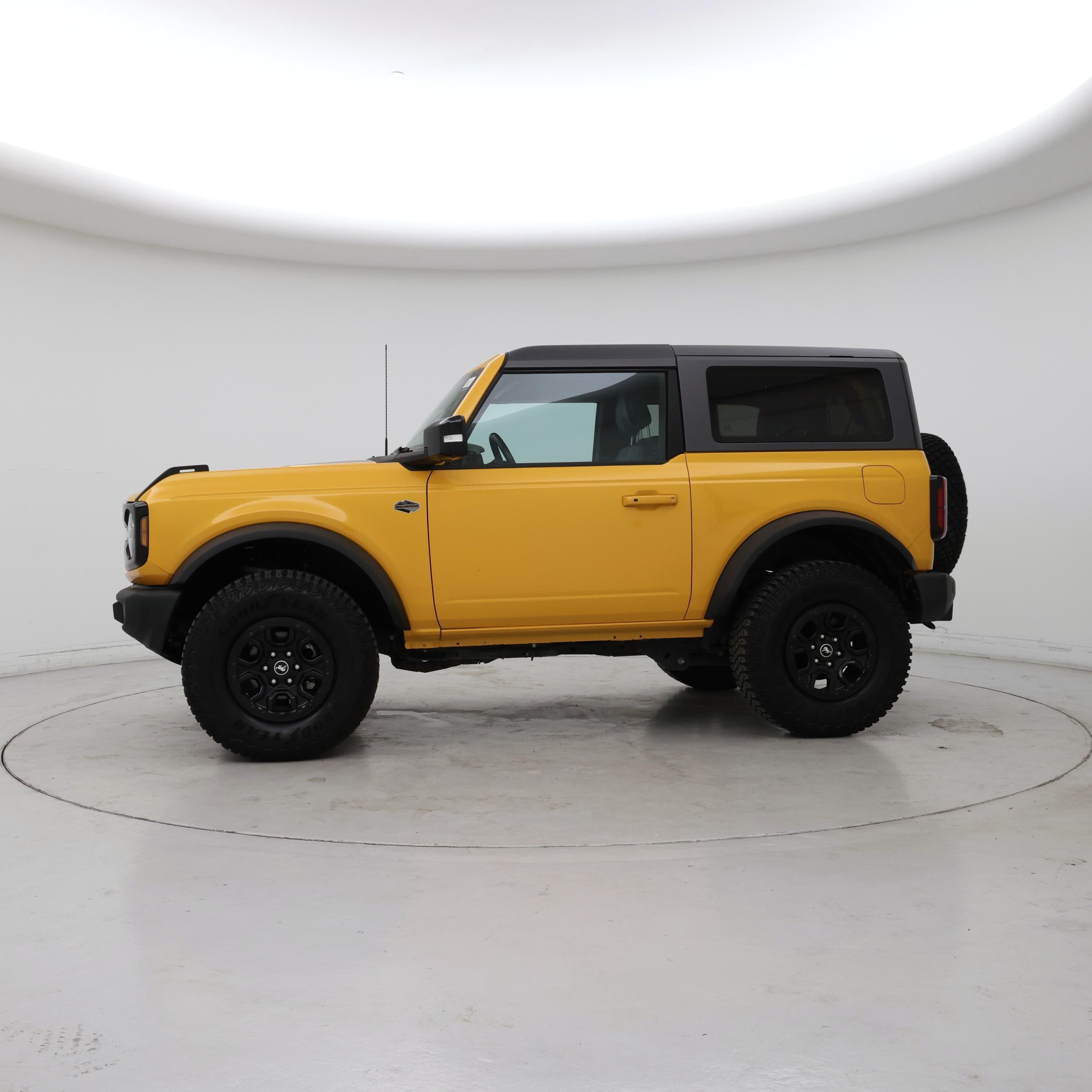 Thumbnail: 2021 Ford Bronco - 3