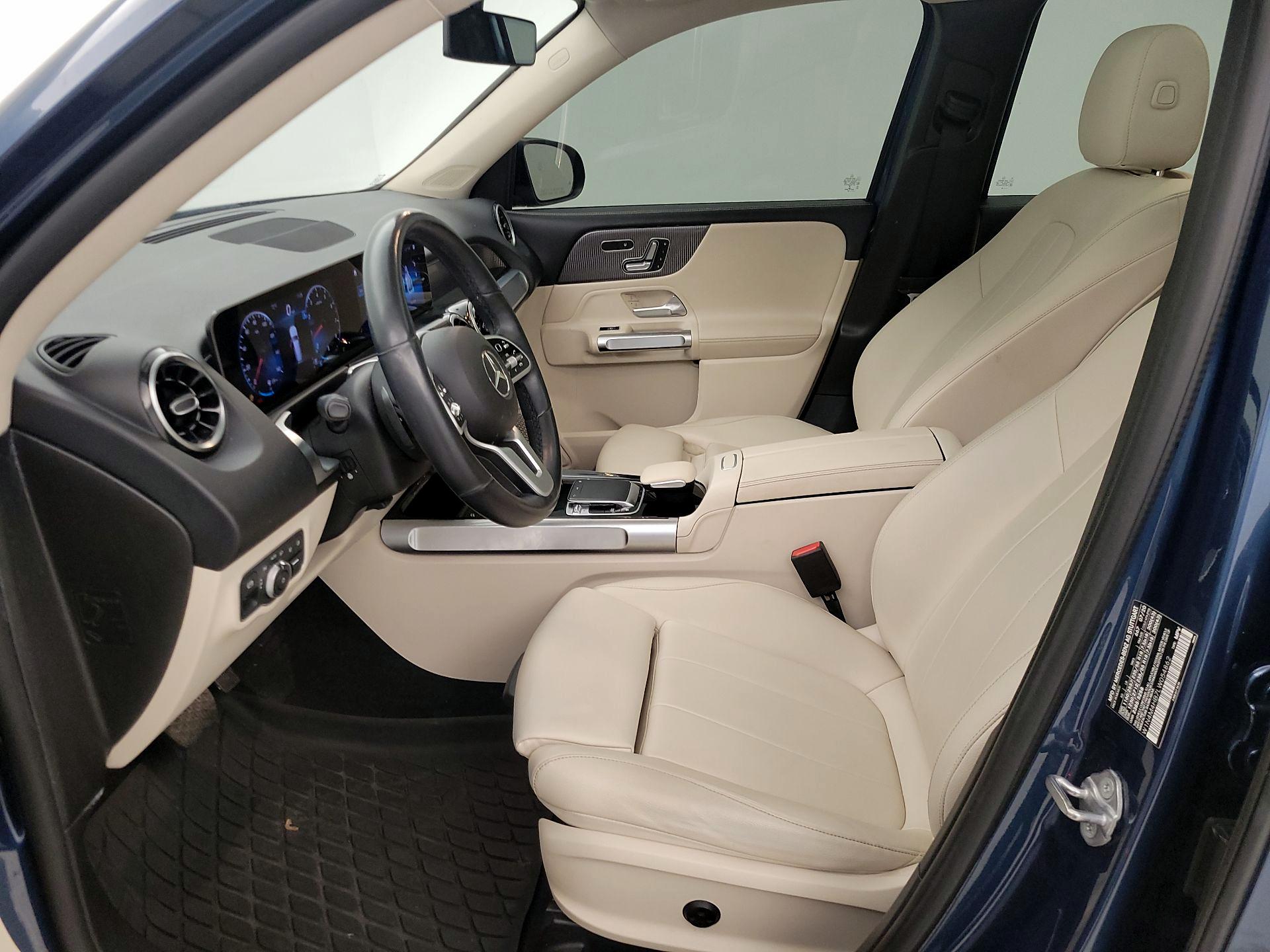 Thumbnail: 2020 Mercedes-Benz GLB - 9