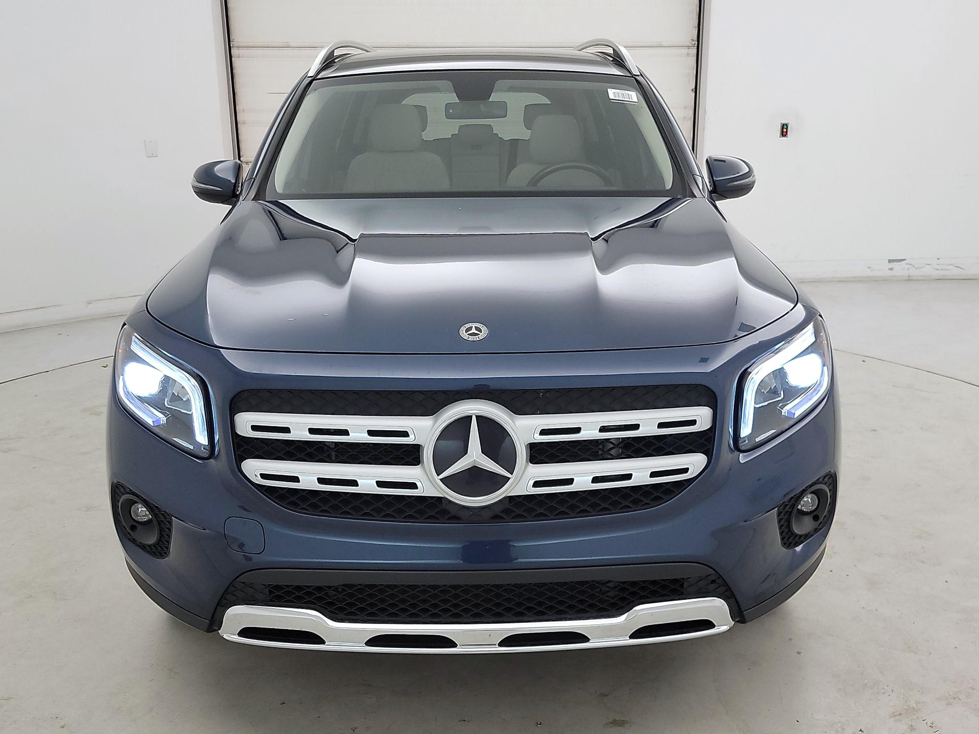 Thumbnail: 2020 Mercedes-Benz GLB - 2