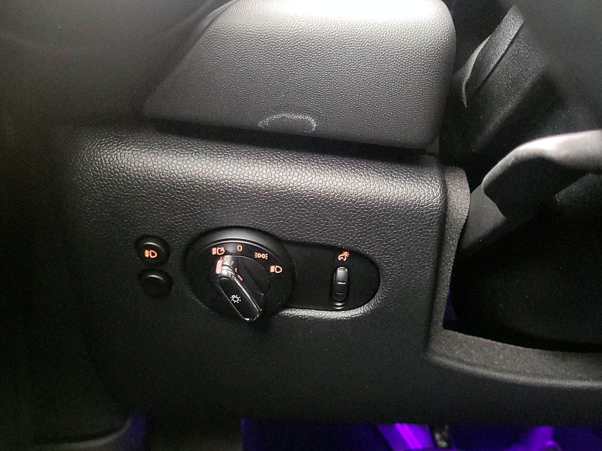 Thumbnail: 2020 MINI Cooper Hardtop - 13