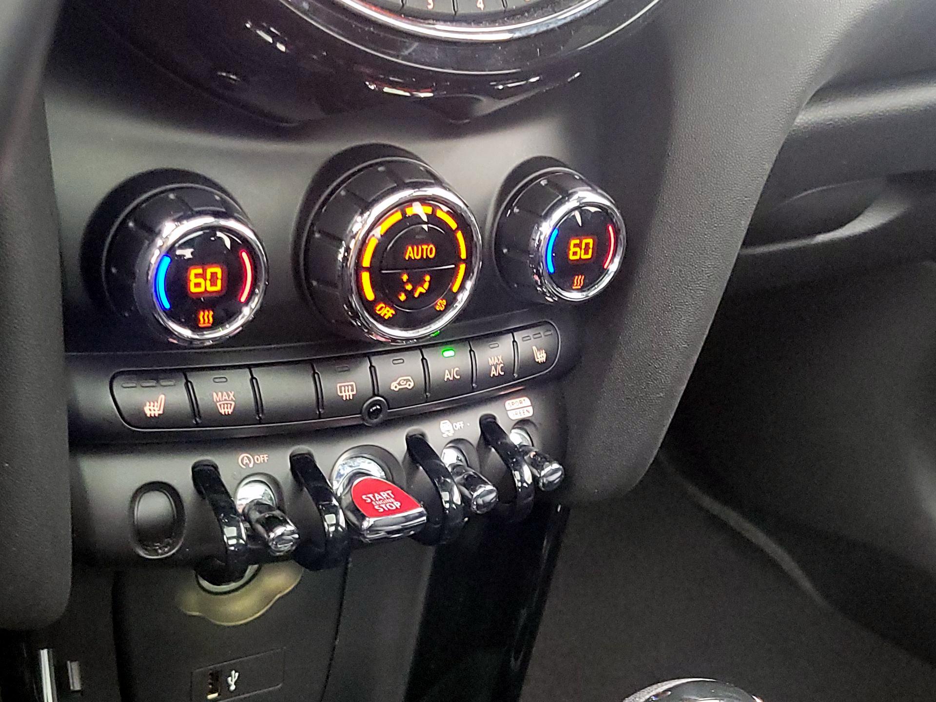 Thumbnail: 2020 MINI Cooper Hardtop - 16