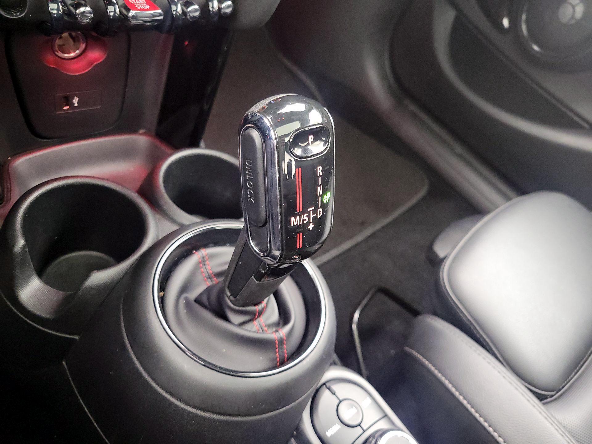 Thumbnail: 2020 MINI Cooper Hardtop - 17