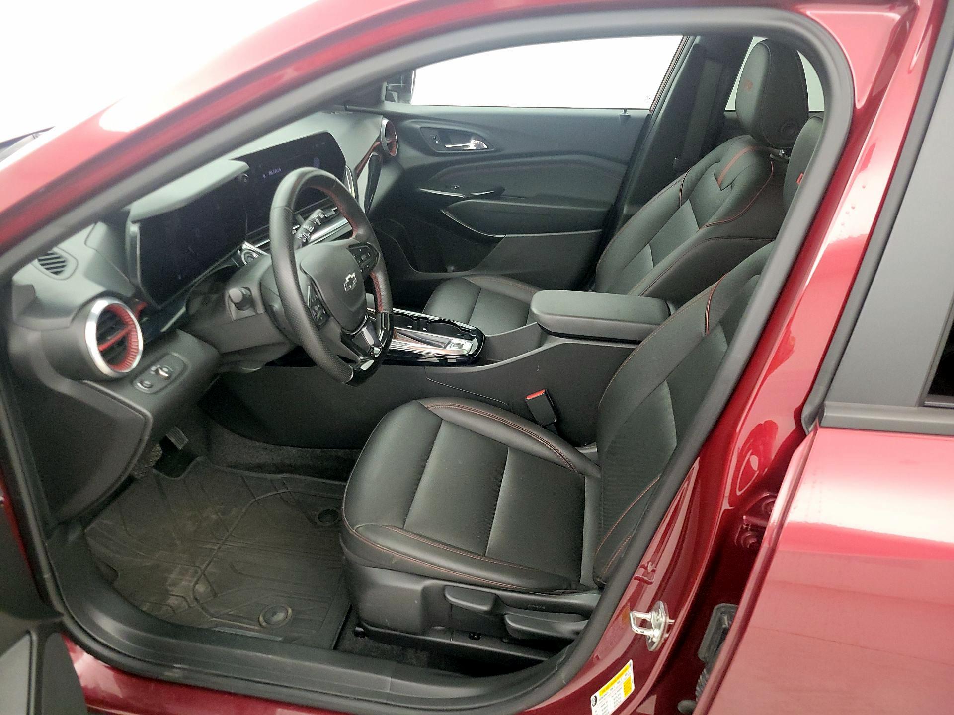 Thumbnail: 2024 Chevrolet Trax - 9