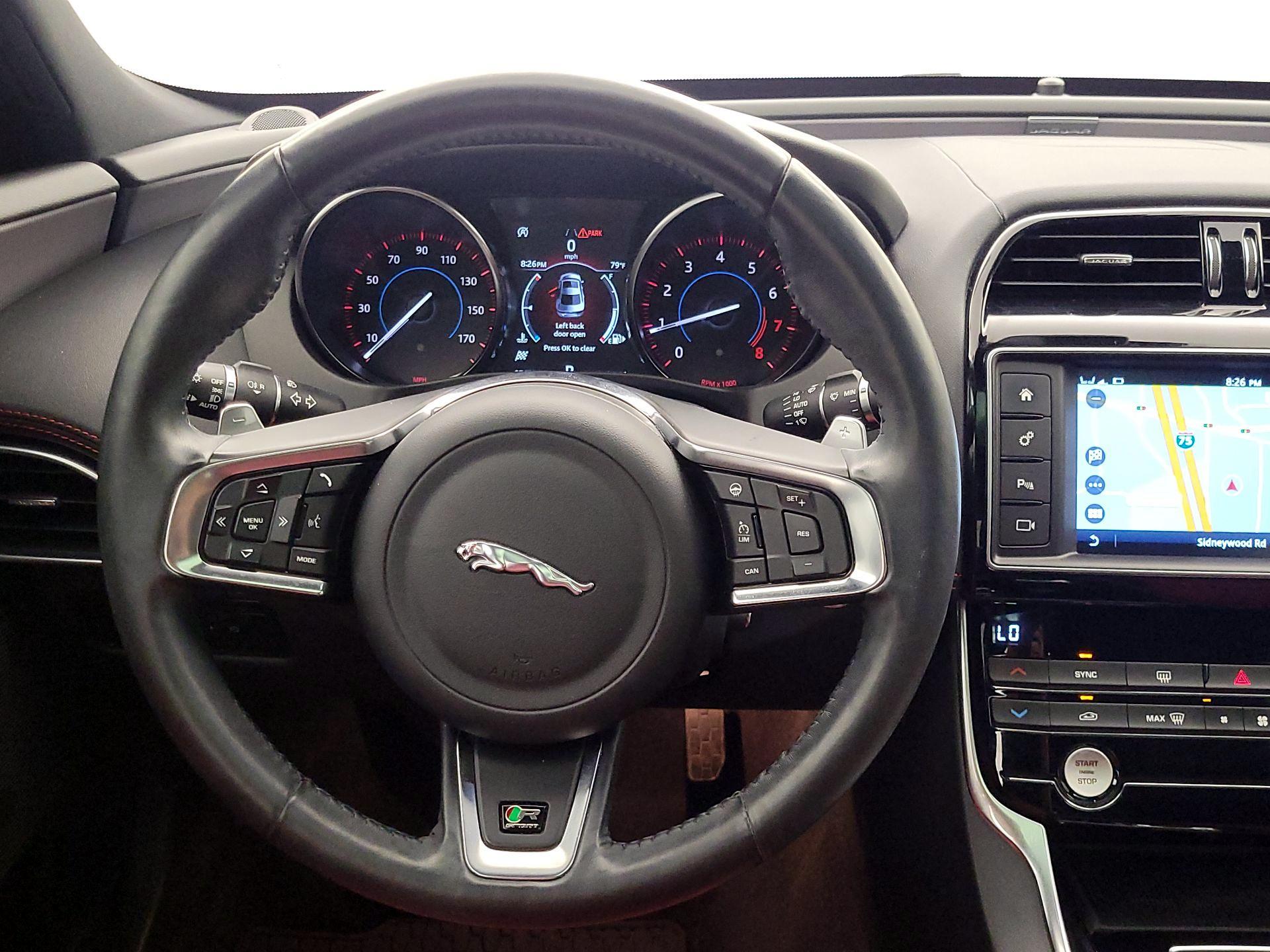 Thumbnail: 2018 Jaguar XE - 10