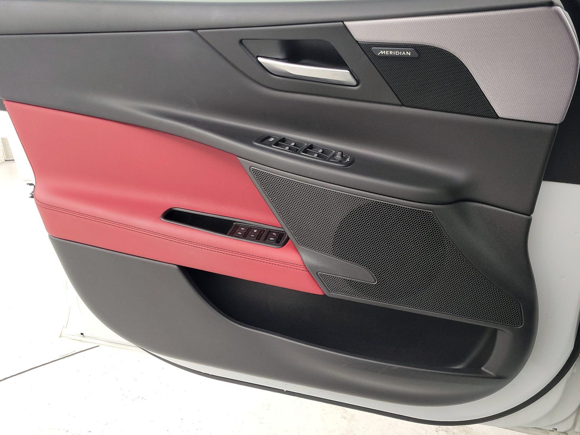 Thumbnail: 2018 Jaguar XE - 12