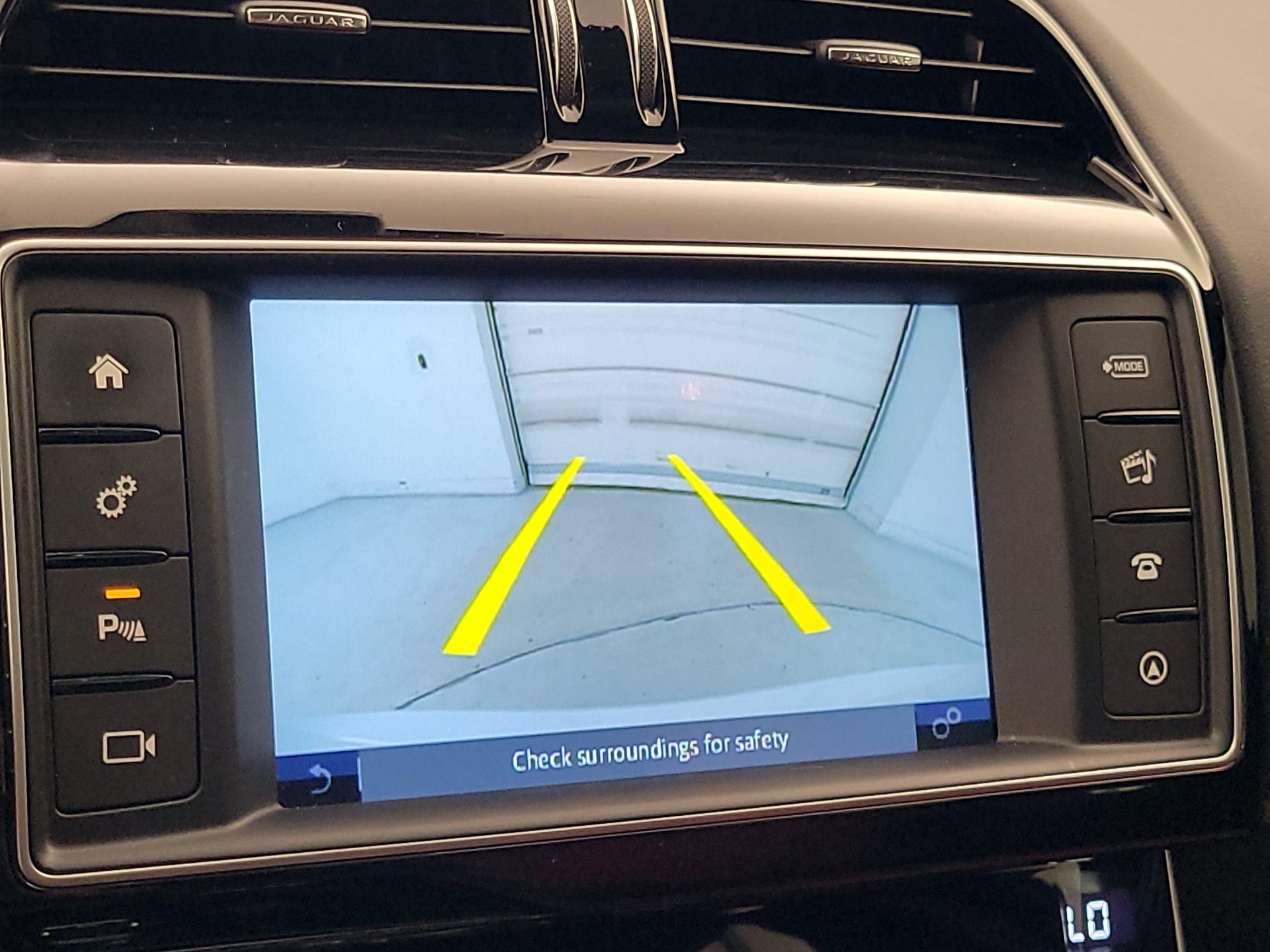 Thumbnail: 2018 Jaguar XE - 15