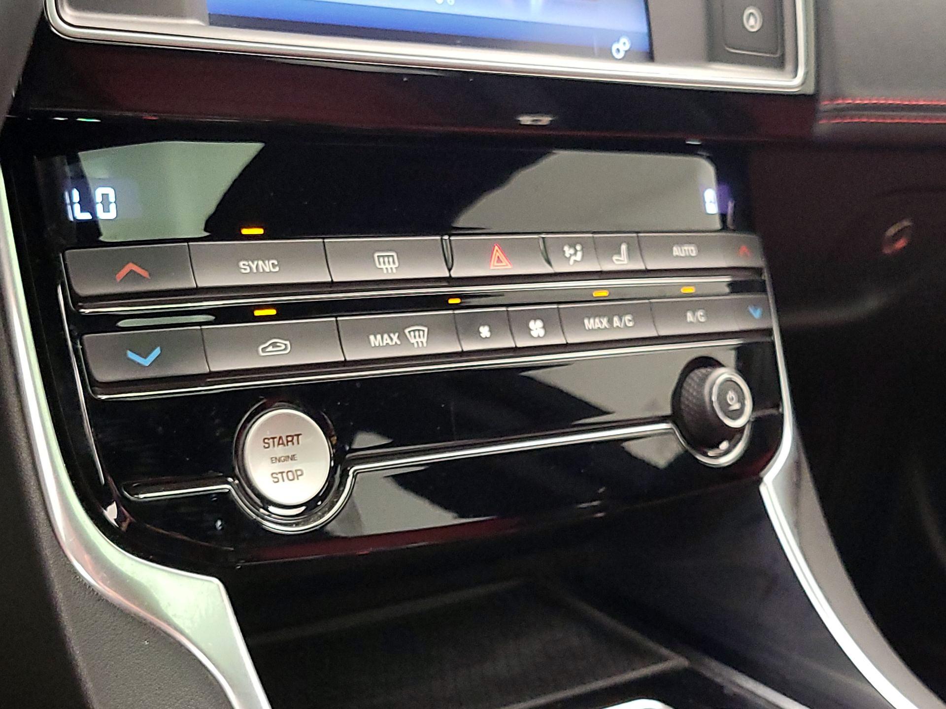 Thumbnail: 2018 Jaguar XE - 17