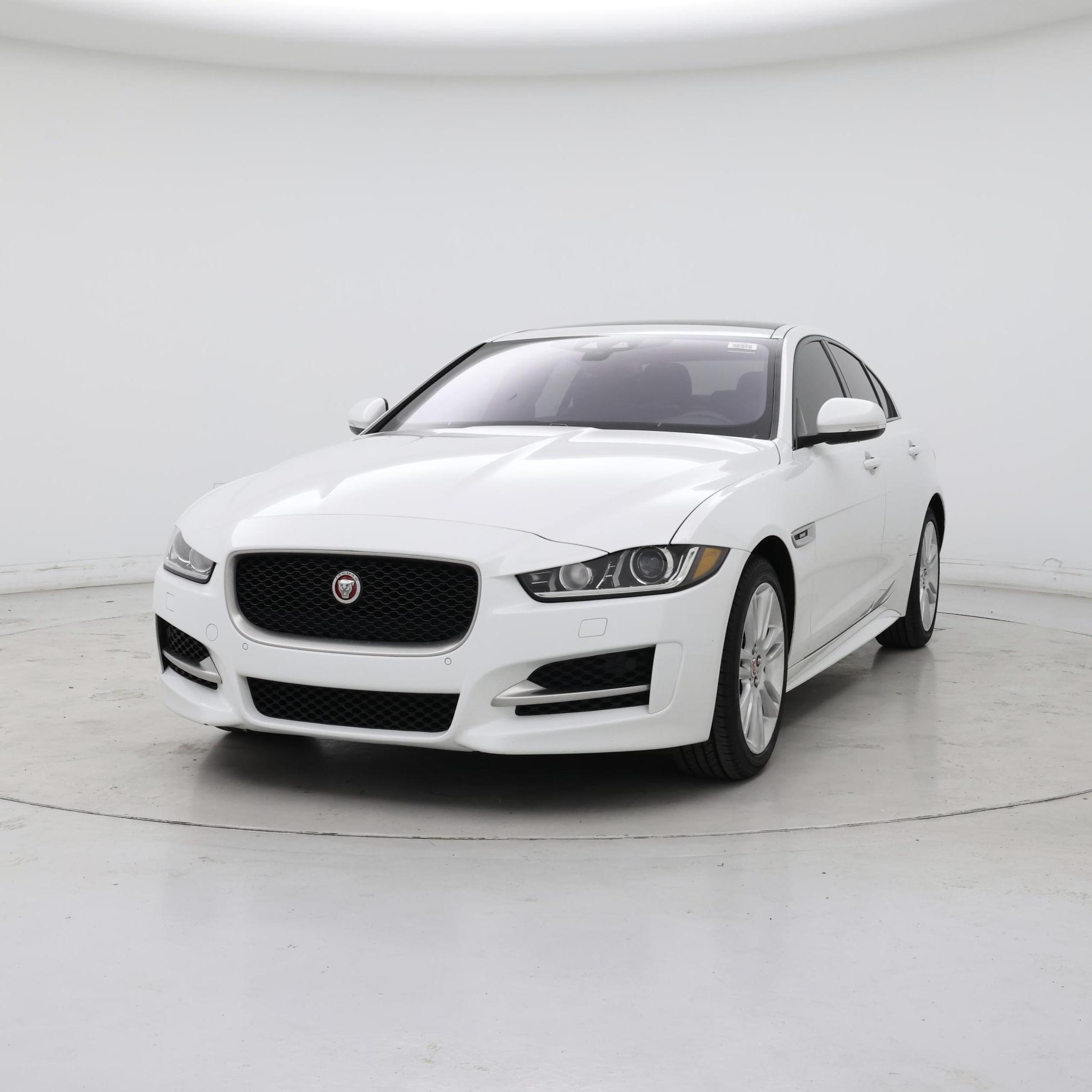 Thumbnail: 2018 Jaguar XE - 4