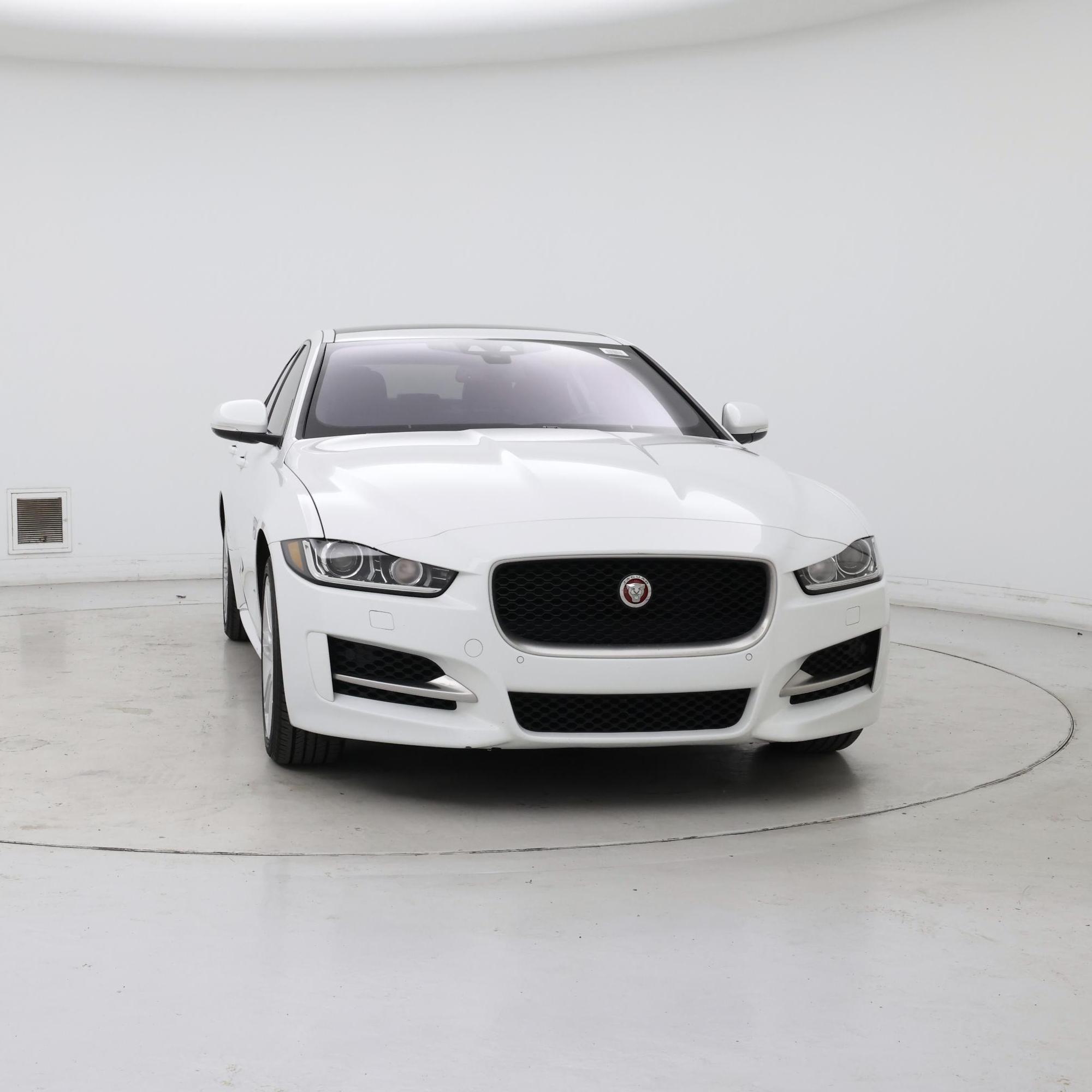 Thumbnail: 2018 Jaguar XE - 5