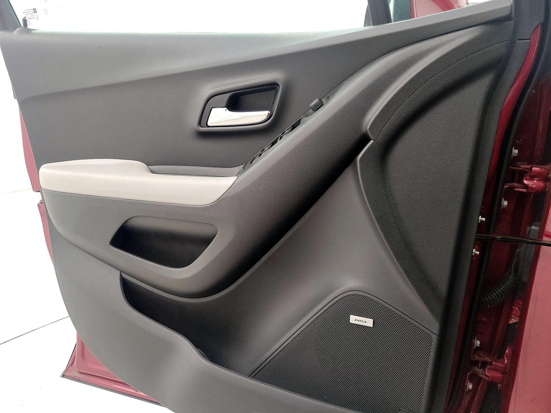 Thumbnail: 2020 Chevrolet Trax - 10