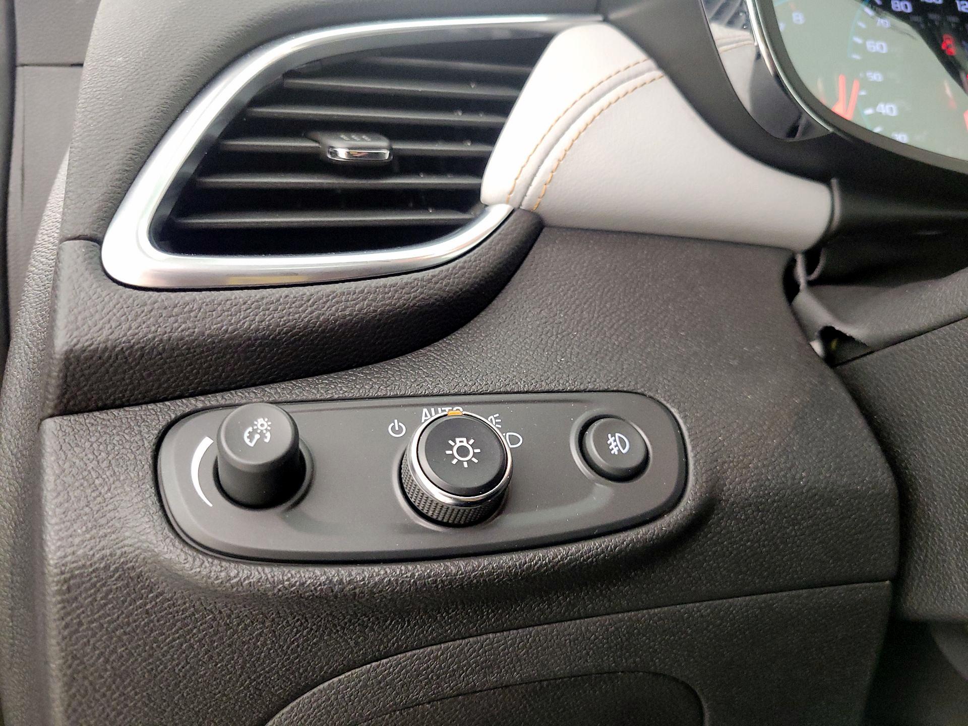 Thumbnail: 2020 Chevrolet Trax - 11