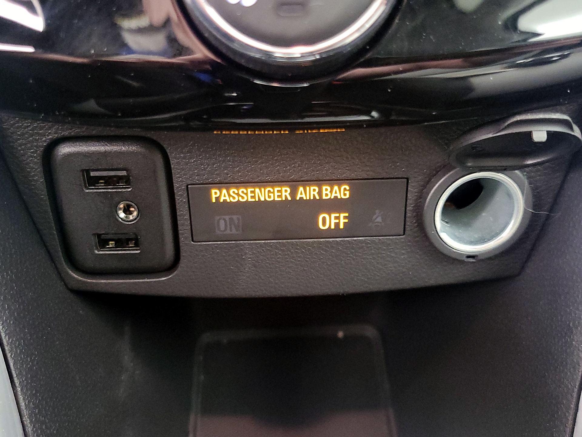 Thumbnail: 2020 Chevrolet Trax - 16