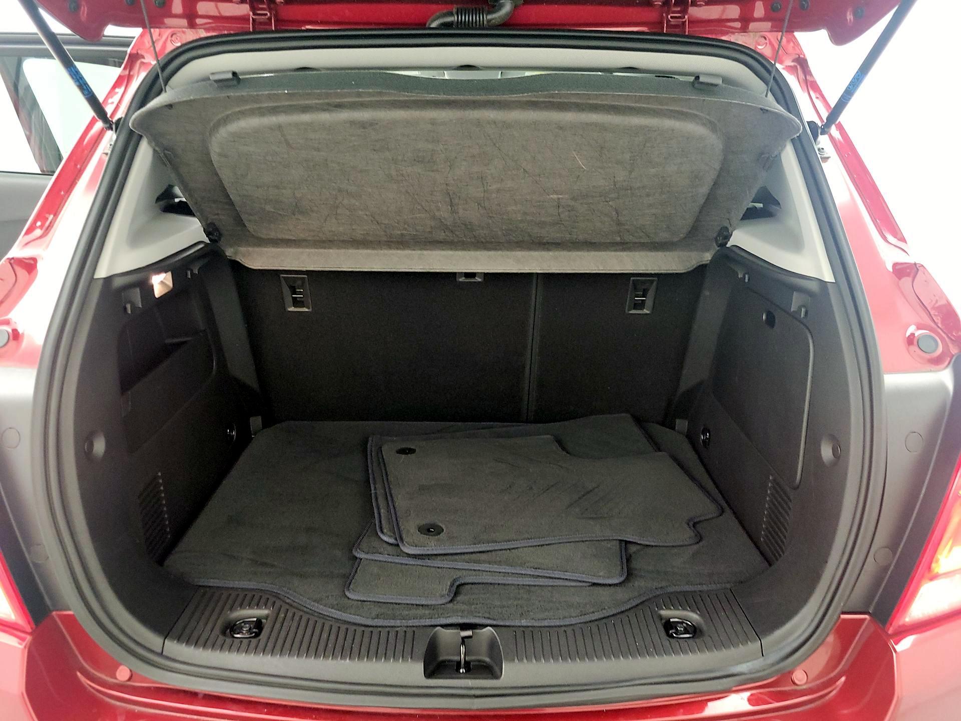 Thumbnail: 2020 Chevrolet Trax - 19