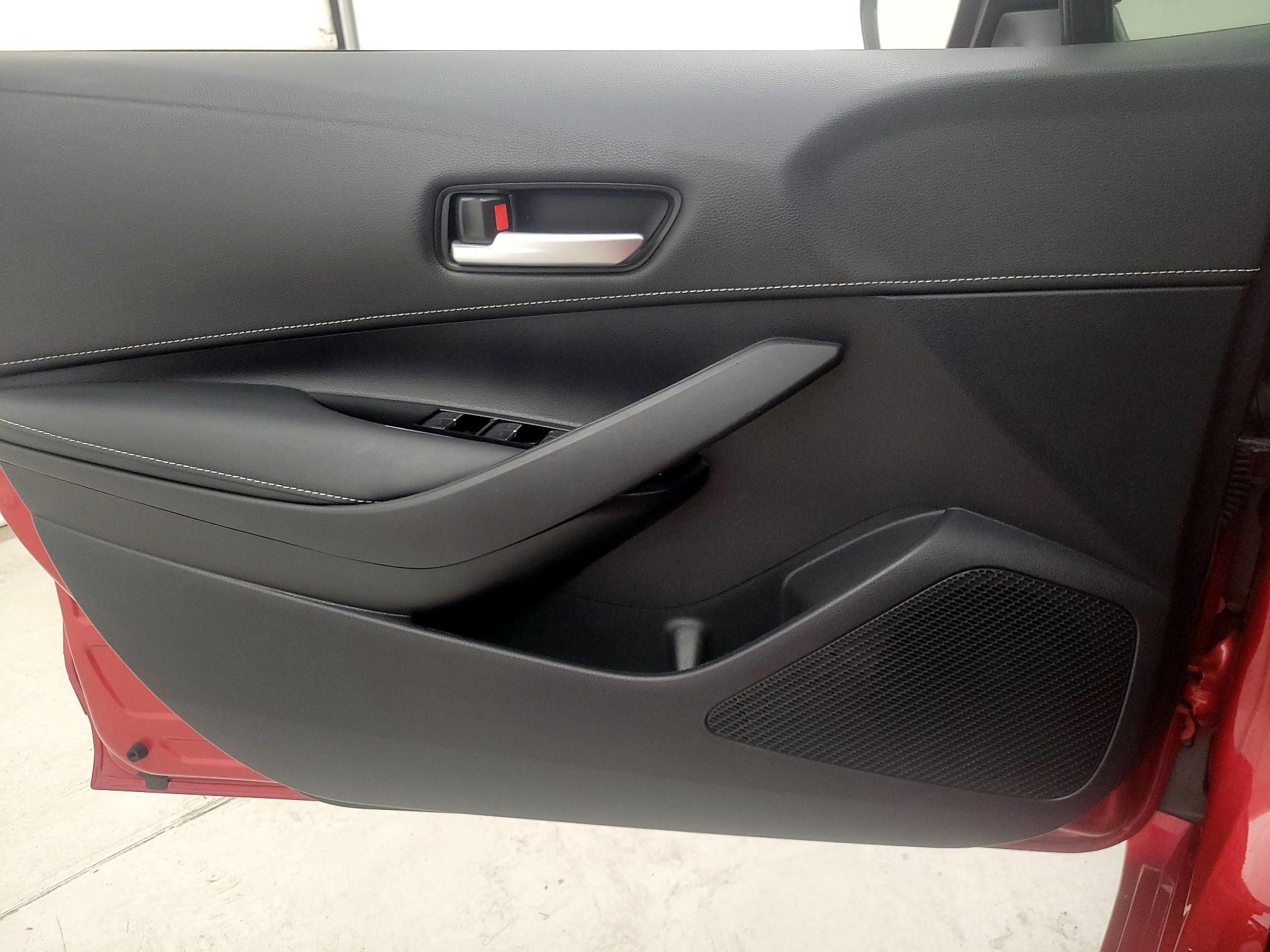 Thumbnail: 2021 Toyota Corolla - 10