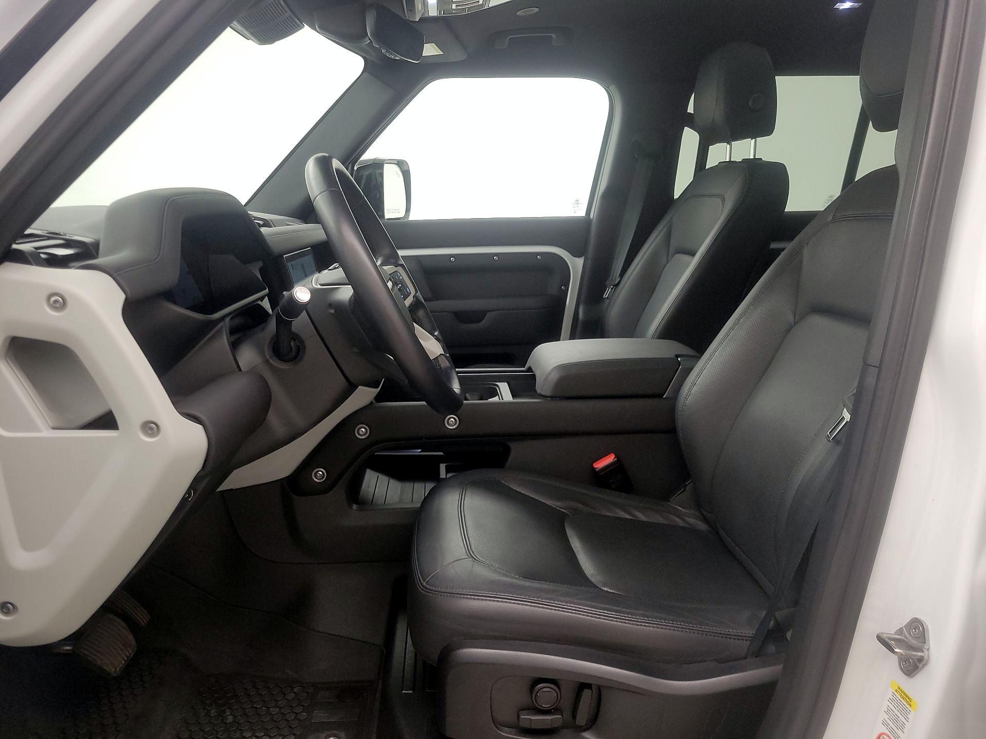 Thumbnail: 2024 Land Rover Defender - 9