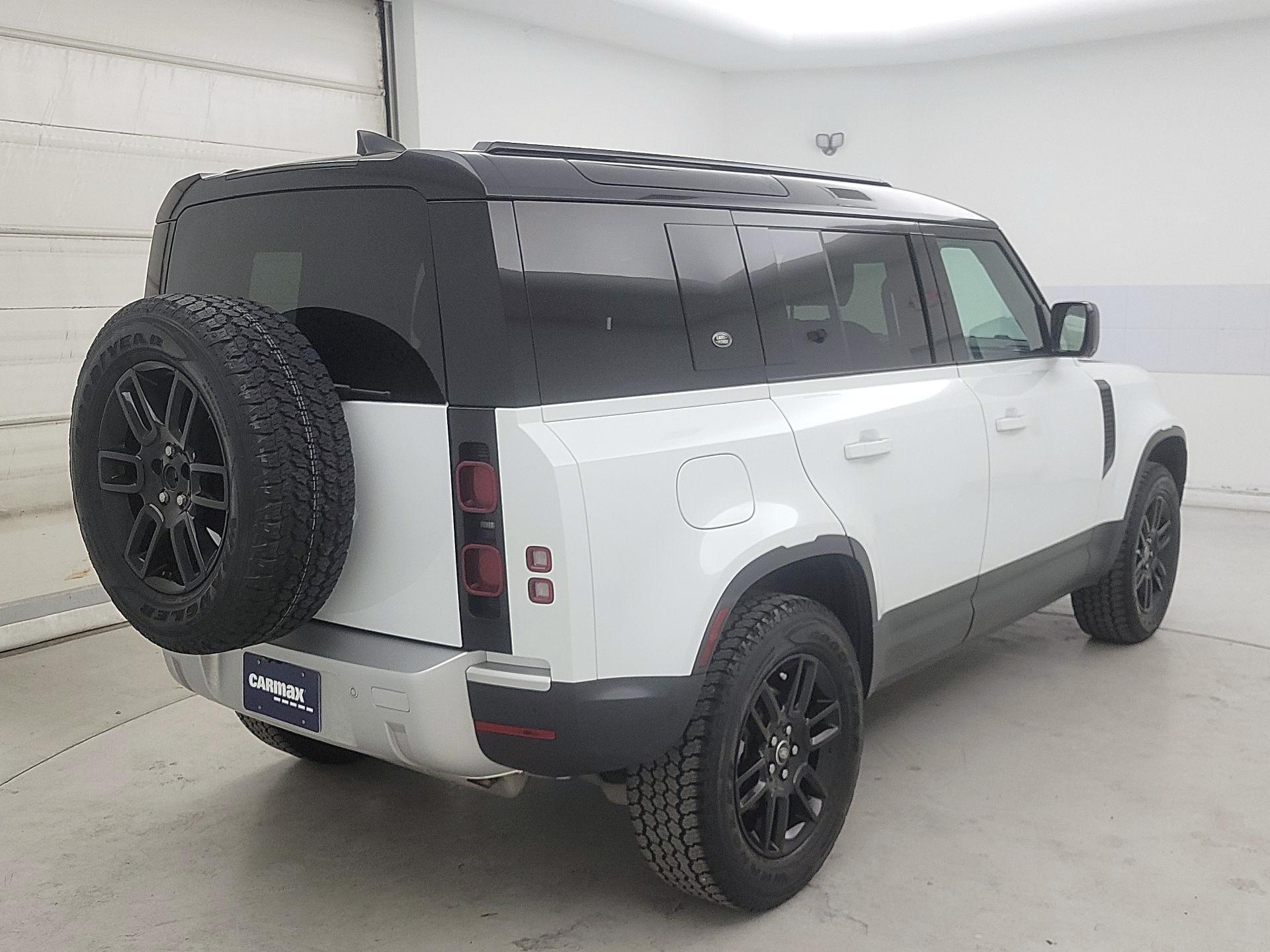 Thumbnail: 2024 Land Rover Defender - 5