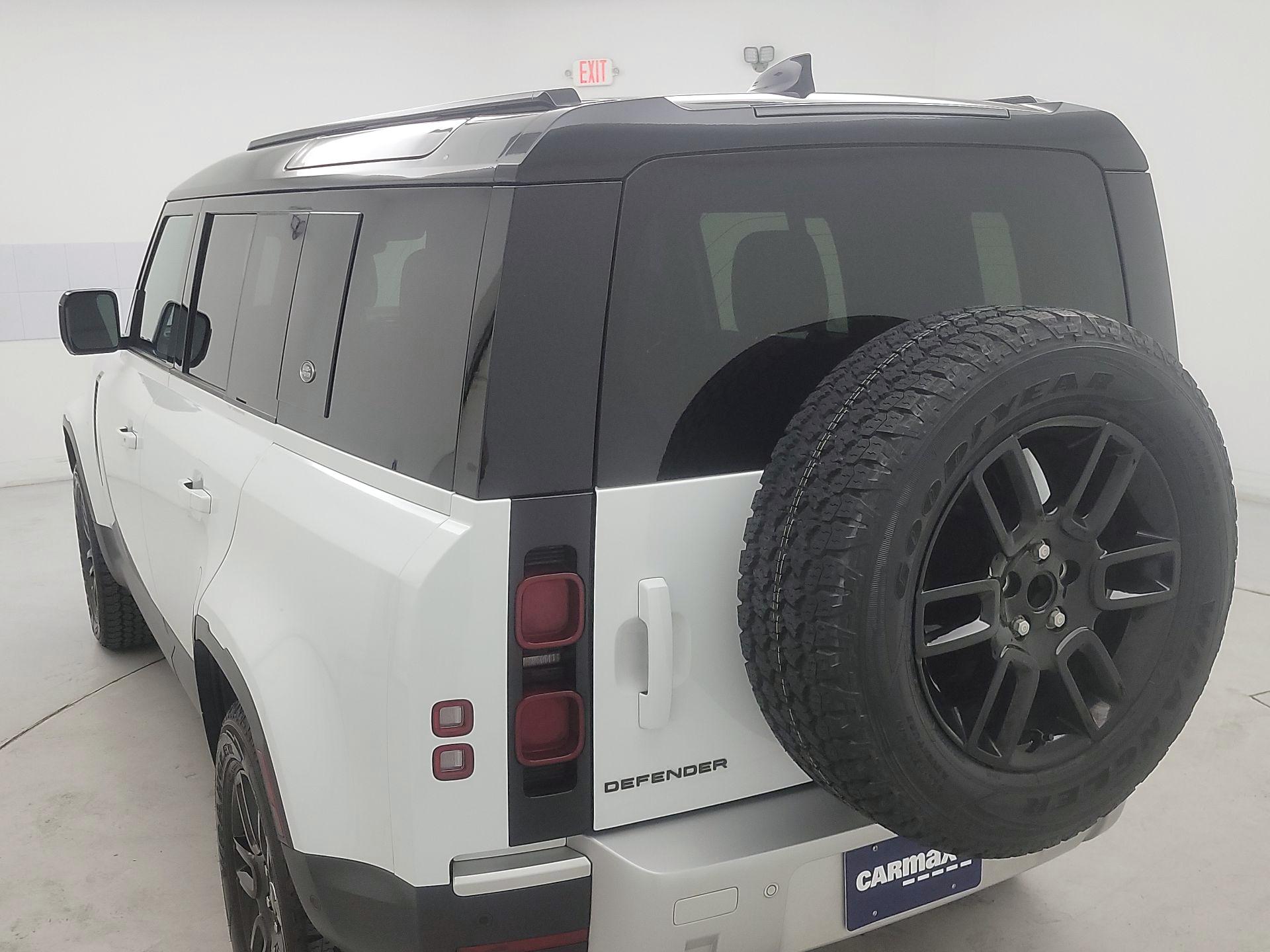 Thumbnail: 2024 Land Rover Defender - 7