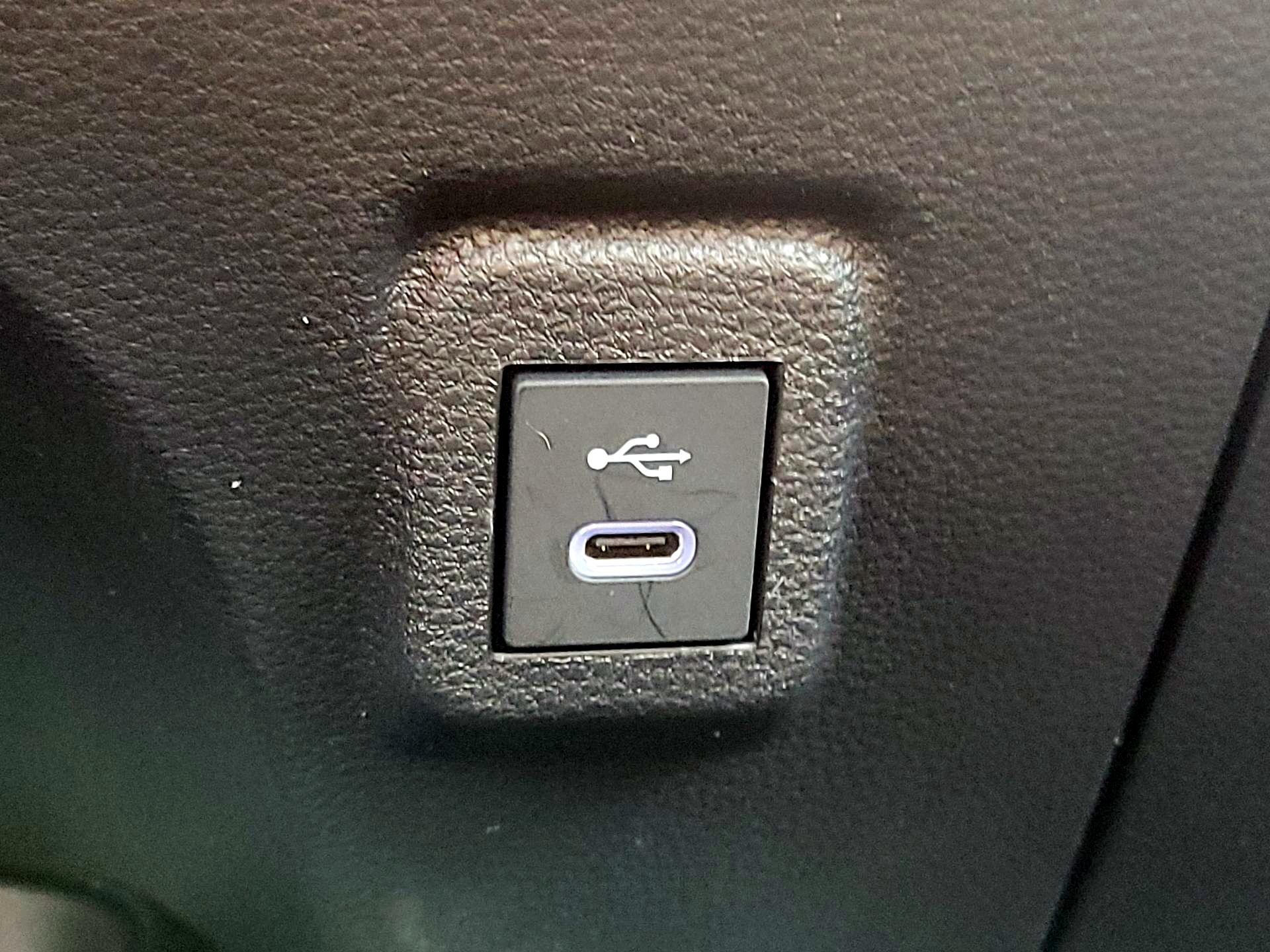 Thumbnail: 2025 Toyota Corolla - 18