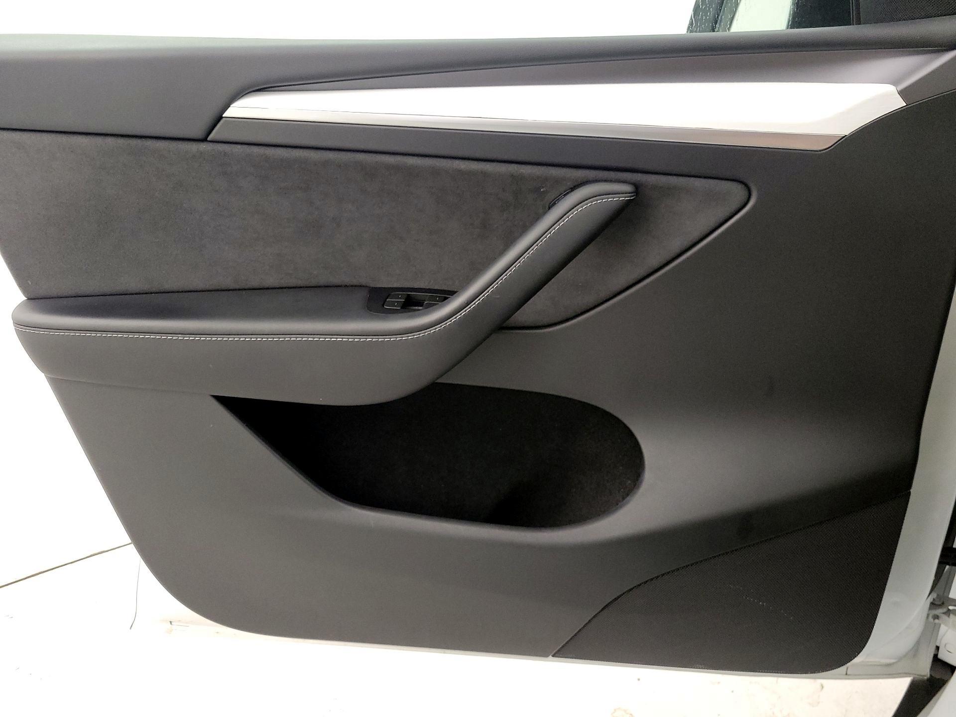 Thumbnail: 2024 Tesla Model Y - 12