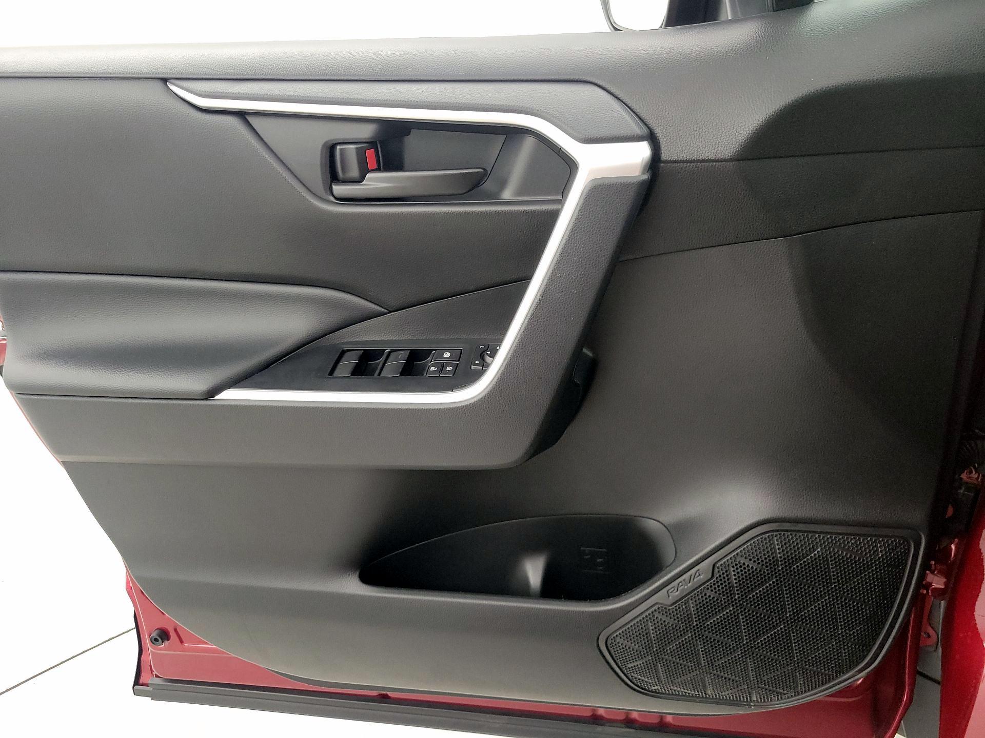 Thumbnail: 2023 Toyota RAV4 - 12