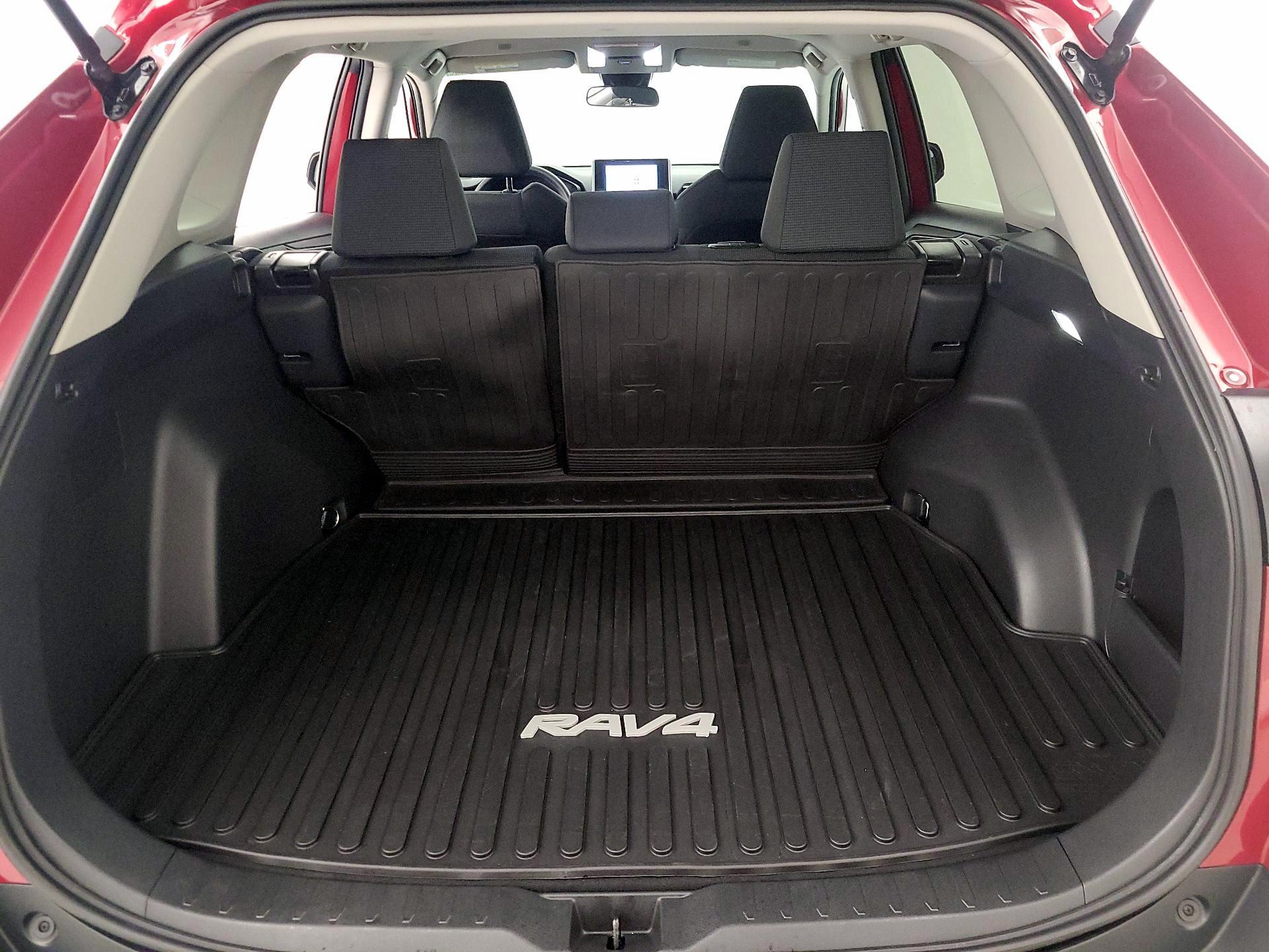 Thumbnail: 2023 Toyota RAV4 - 20