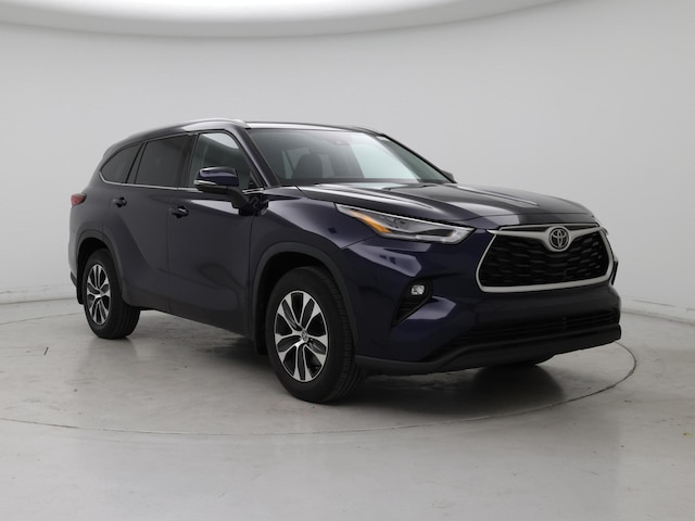 Blue 2022 Toyota Highlander XLE AWD SUV / Crossover All-Wheel Drive Automatic