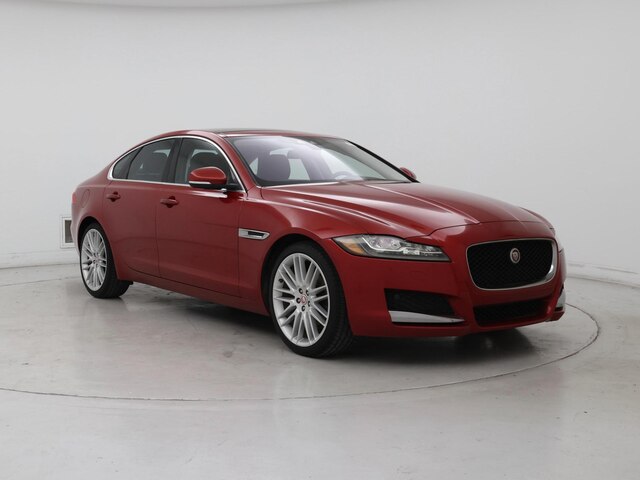Red (Burgundy) 2017 Jaguar XF 20d Prestige RWD Sedan Rear-Wheel Drive Automatic