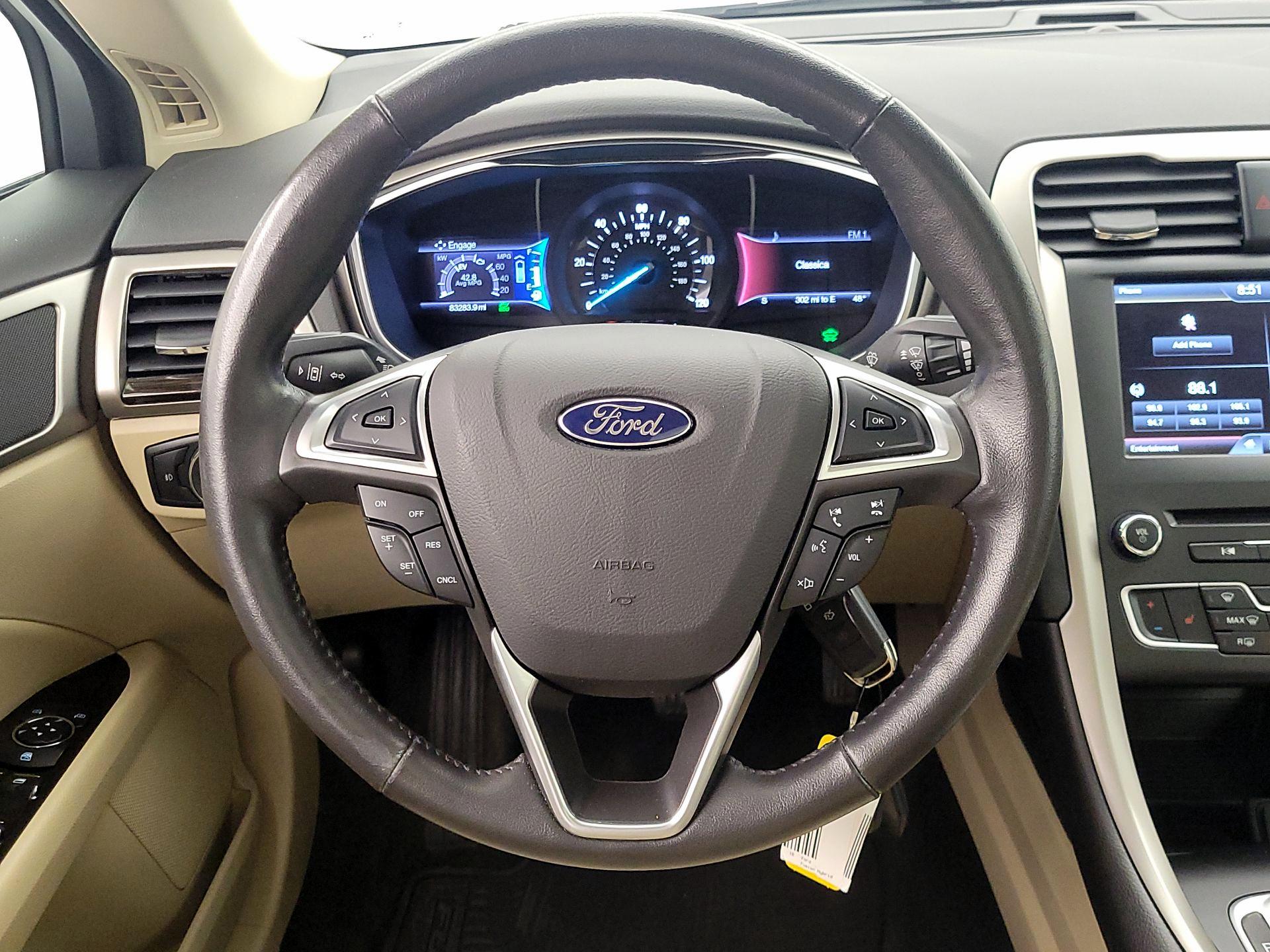 Thumbnail: 2016 Ford Fusion - 10