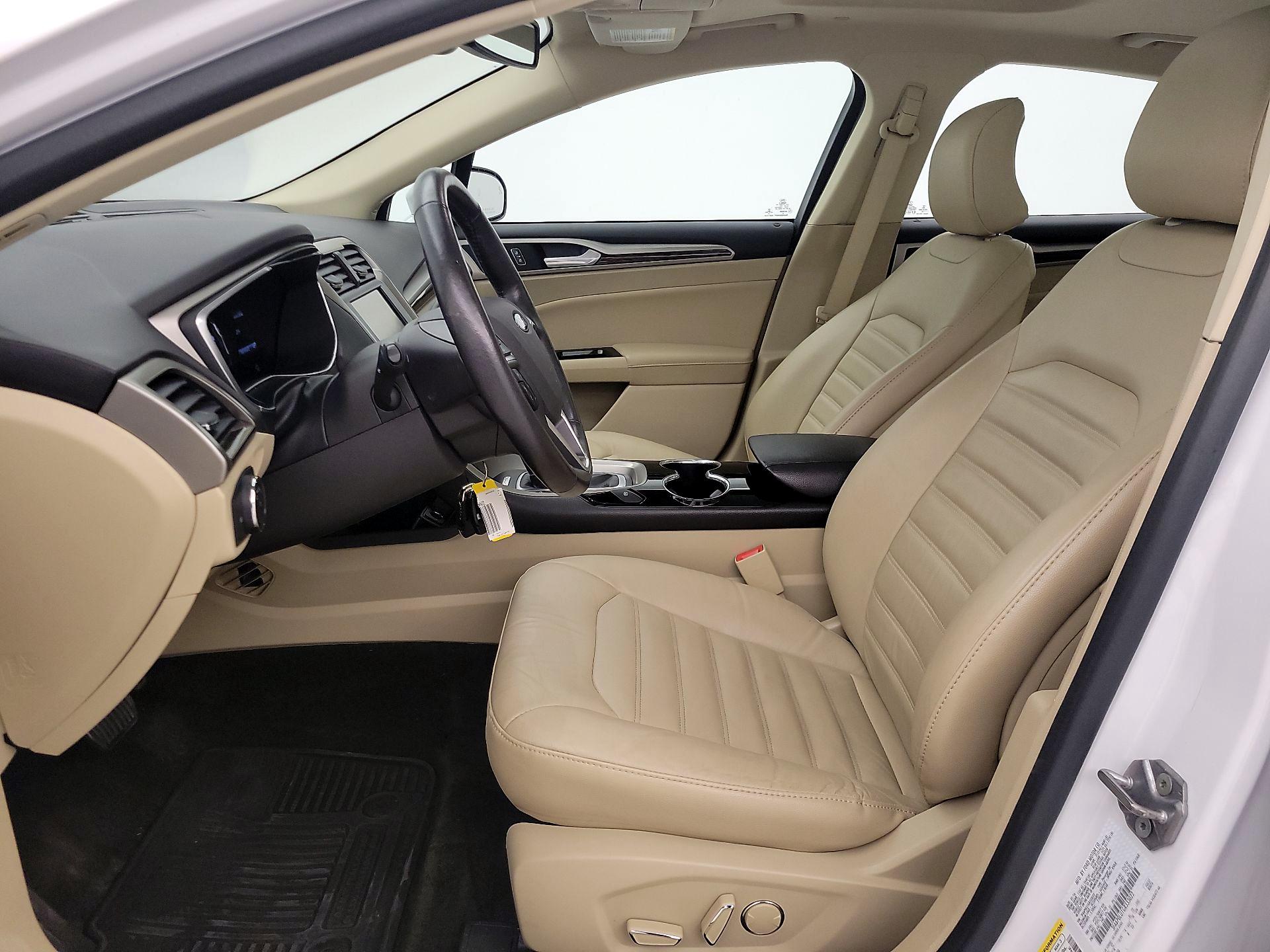 Thumbnail: 2016 Ford Fusion - 11