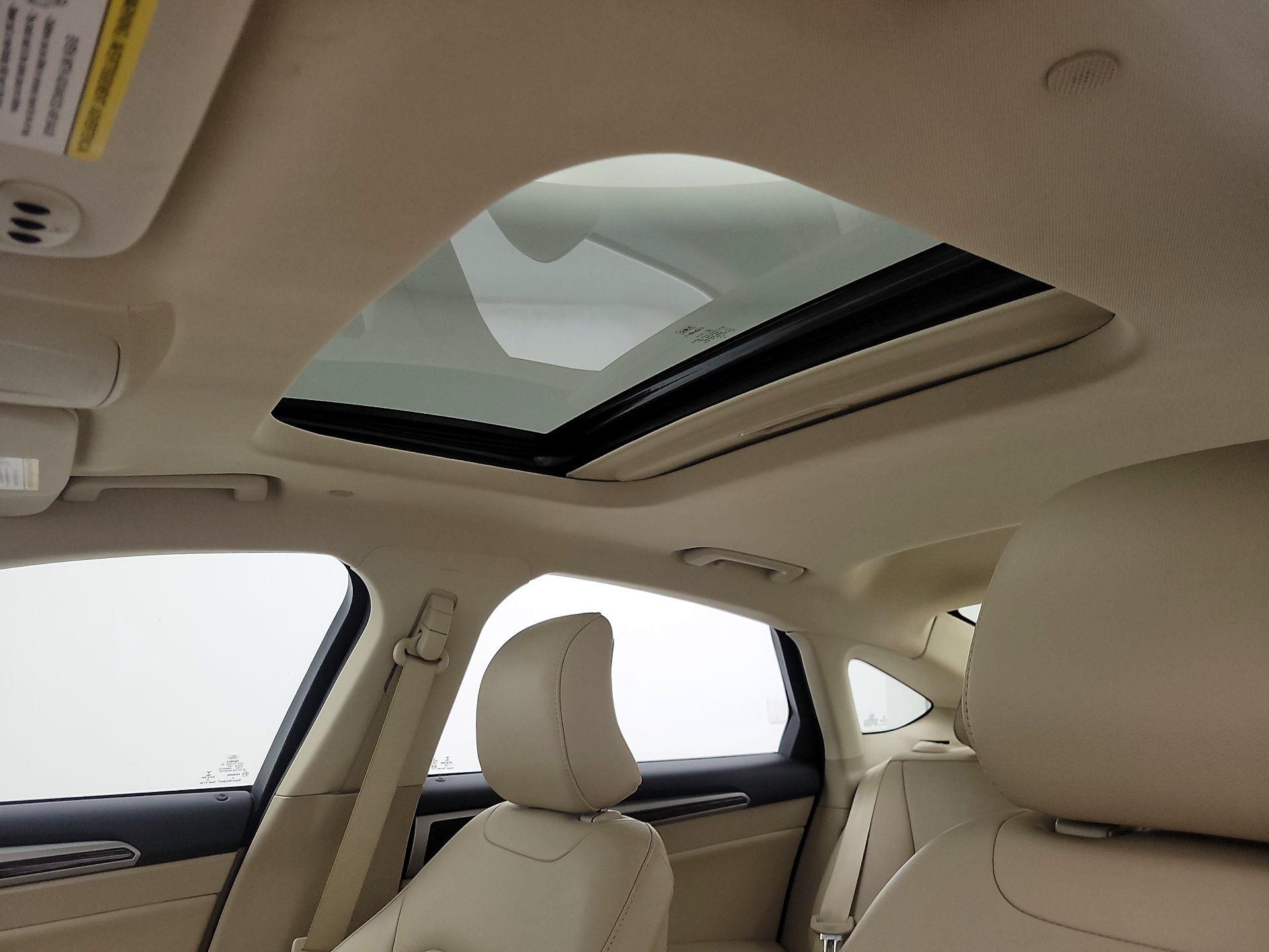 Thumbnail: 2016 Ford Fusion - 19